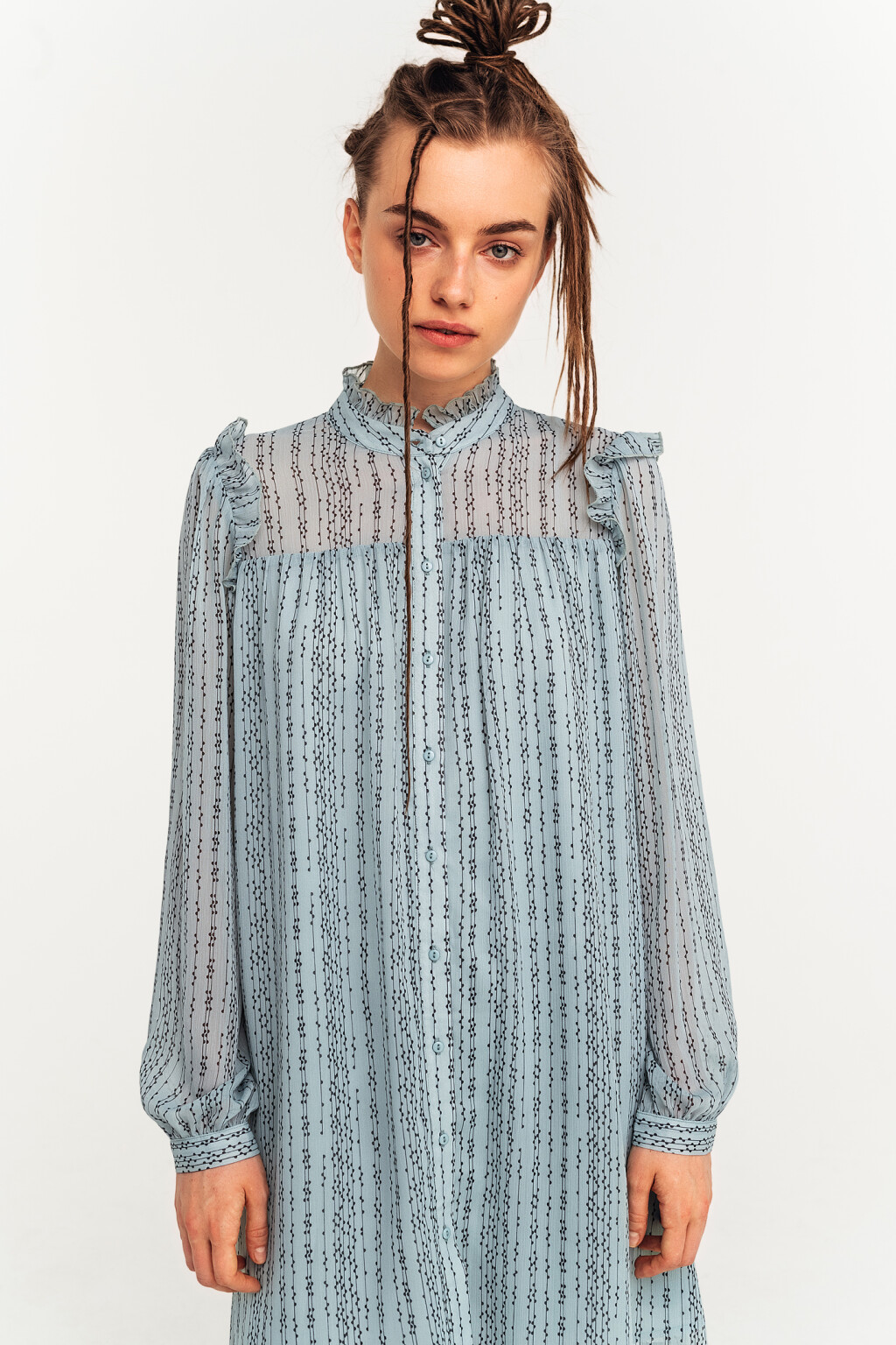 платье-рубашка шифоновое с воротником-стойкой - цвет голубой - 2