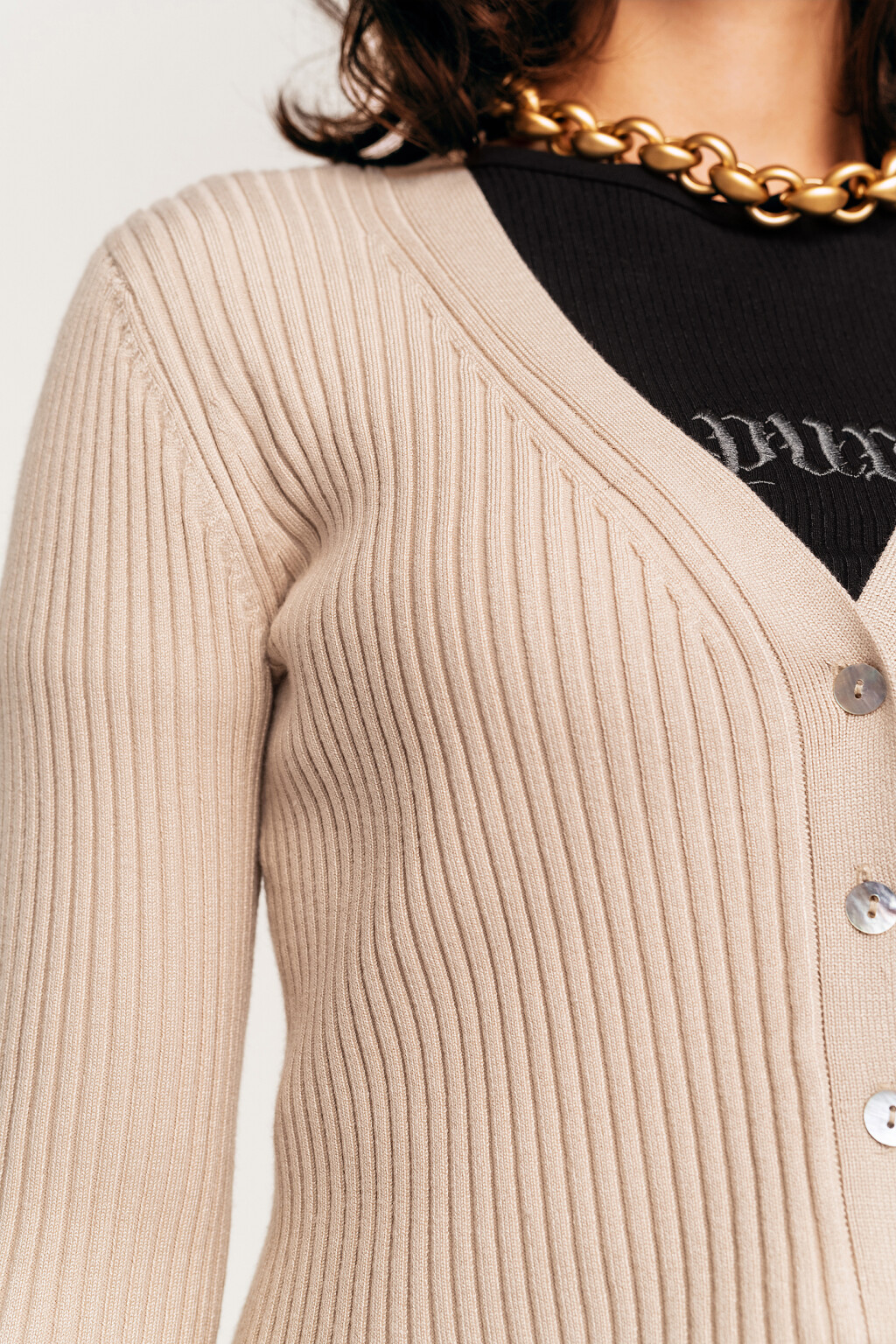 Кардиган в рубчик с треугольным вырезом - цвет бежевый - 5