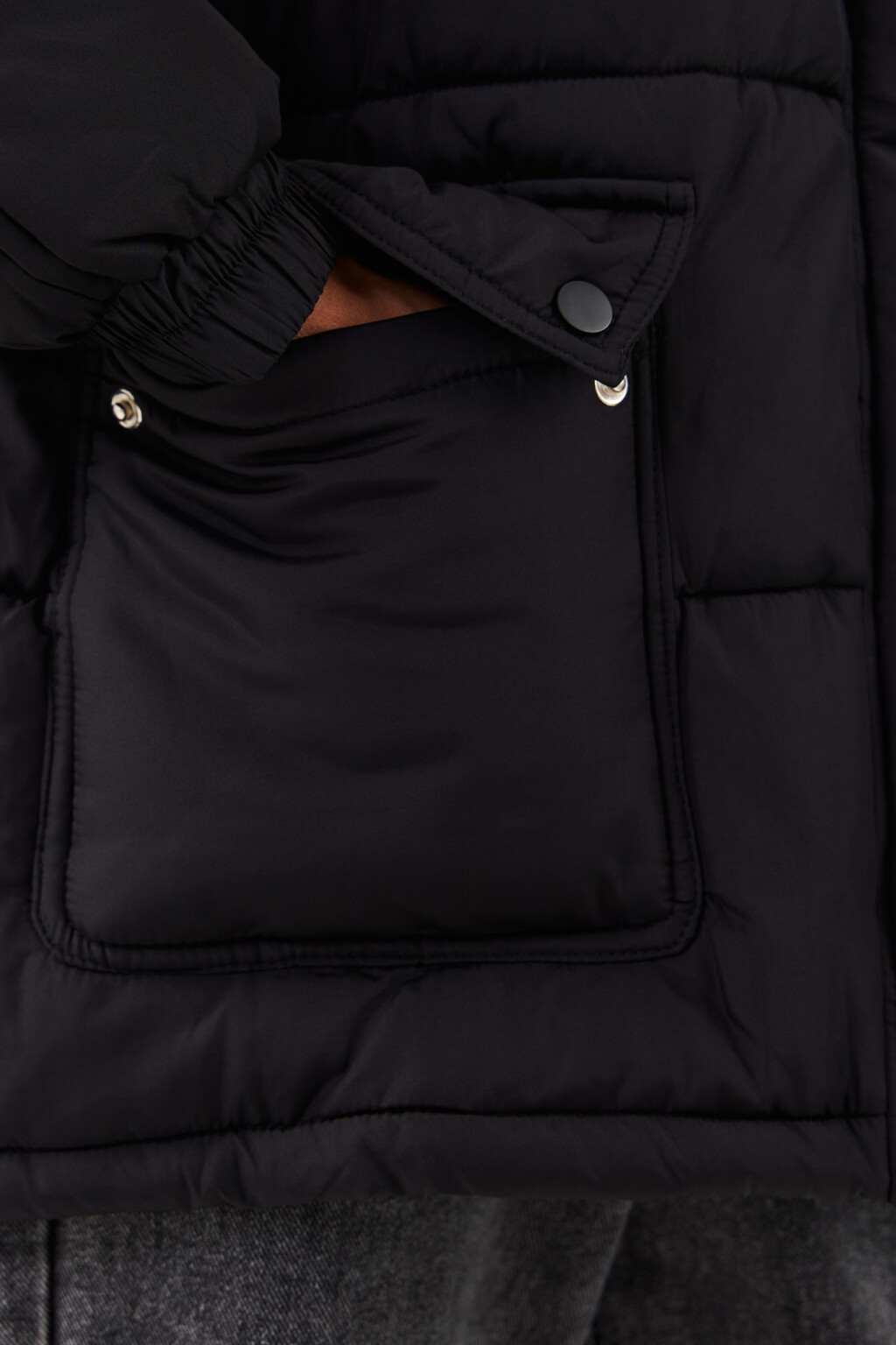 Пуховик oversize с капюшоном - цвет черный - 6