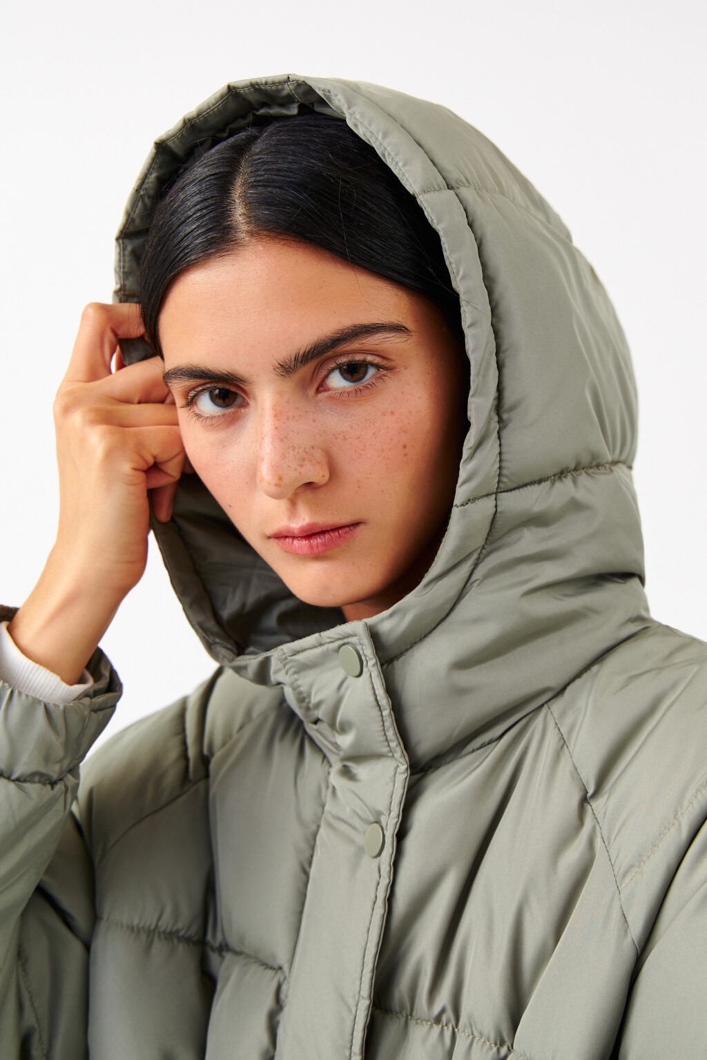 Пуховик стеганый с поясом и капюшоном - цвет зеленый - 7