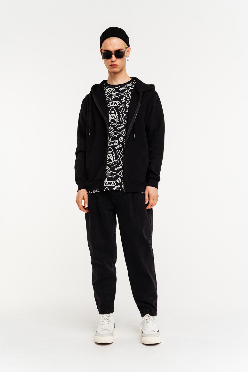 куртка спортивная на молнии с капюшоном - цвет черный - 1