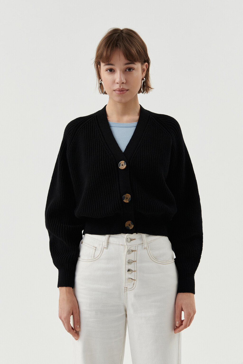 Кардиган вязаный на пуговицах - цвет черный - 1