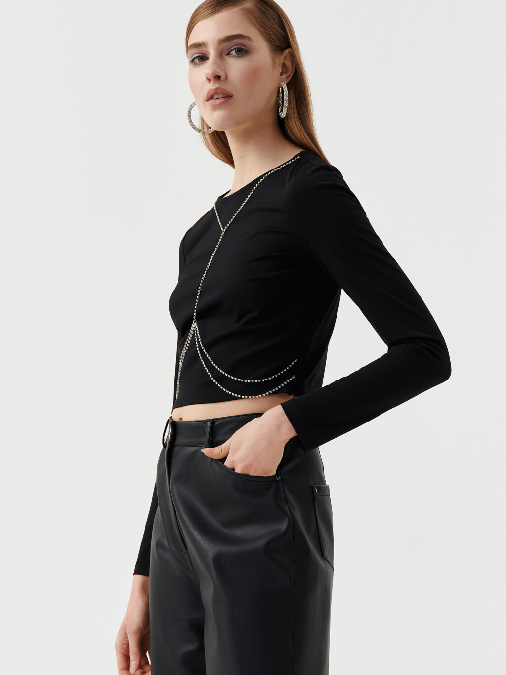 Лонгслив облегающий с портупеей из страз - цвет черный - 4