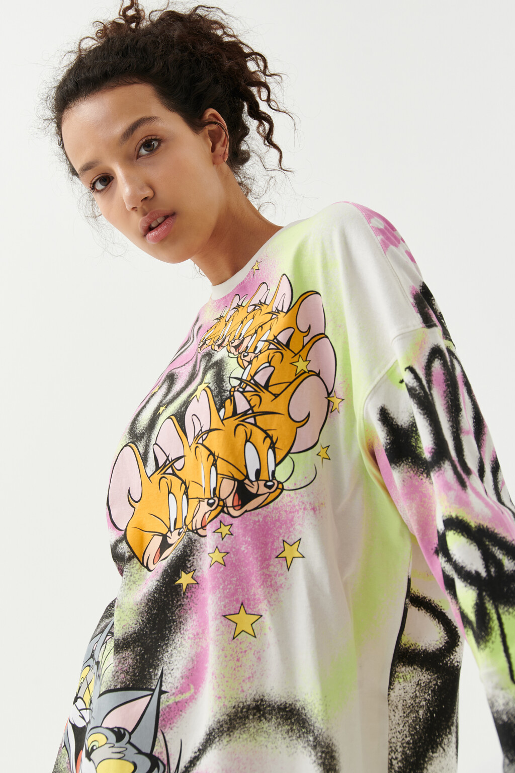 Лонгслив хлопковый с принтом том и джерри - цвет бежевый - 7