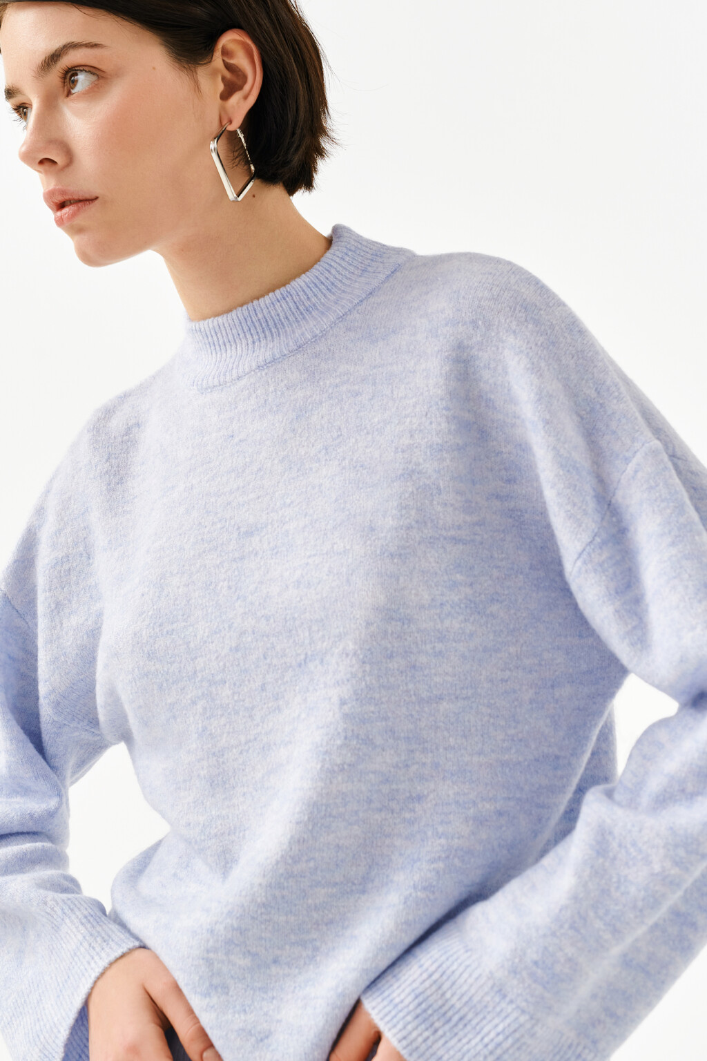 Свитер oversize с широкими рукавами - цвет голубой - 7