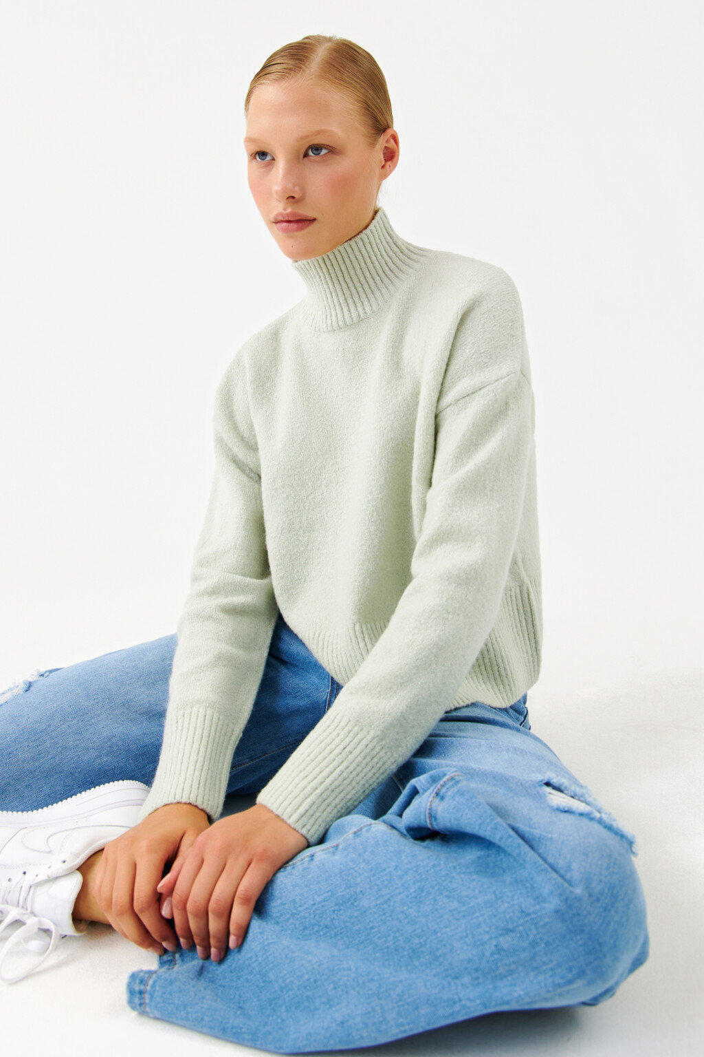 Свитер вязаный с воротником-стойкой - цвет зеленый - 7