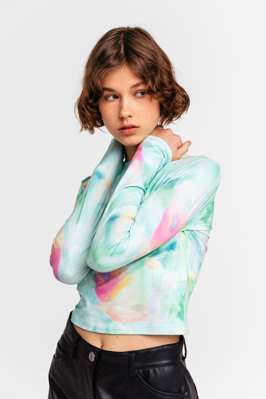 Лонгслив укороченный с ярким принтом - цвет зеленый - 6