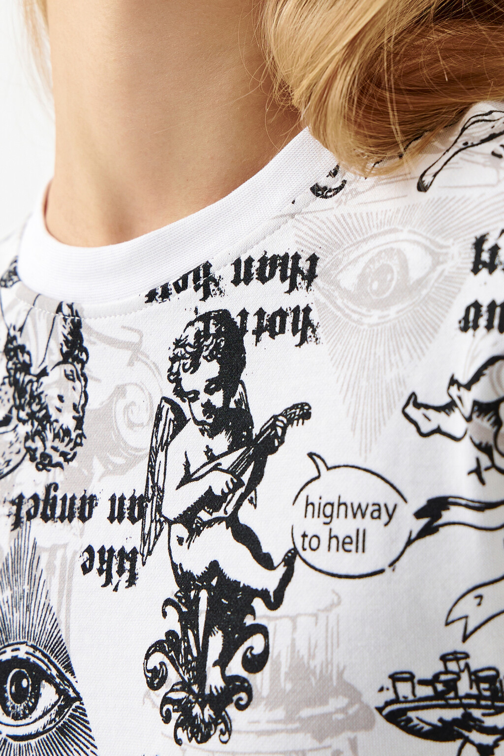 Свитшот укороченный с принтом - цвет белый - 5