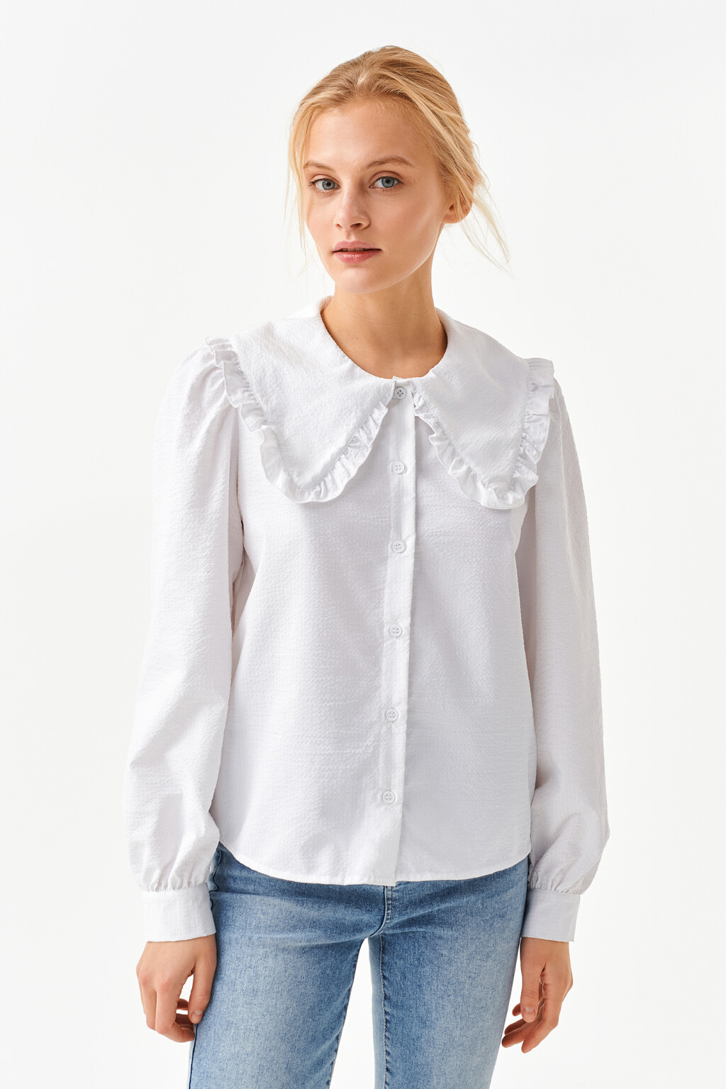 Блузка свободного кроя с широким отложным воротником - цвет белый - 1