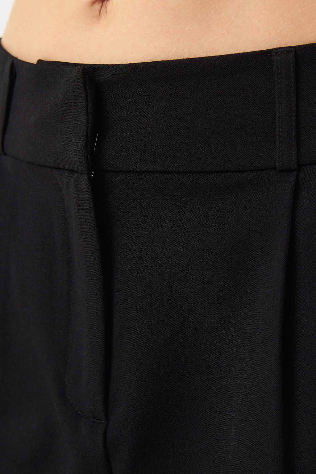 Шорты-бермуды костюмные - цвет черный - 5