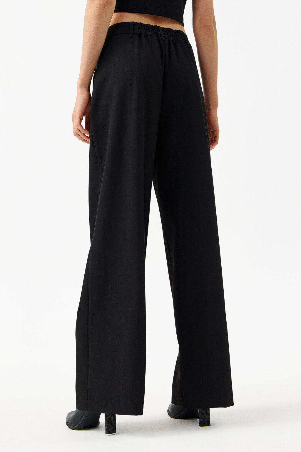 Брюки классические с защипами у пояса спереди - цвет черный - 2