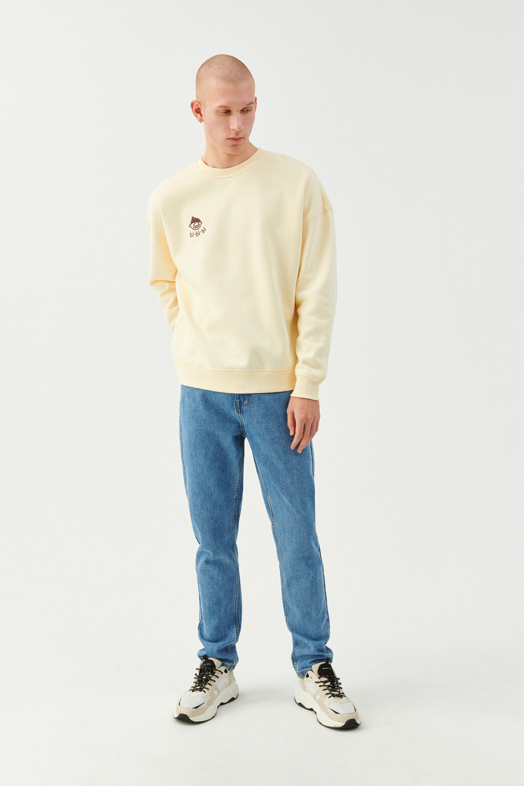 Свитшот хлопковый с вышивкой - цвет белый - 4