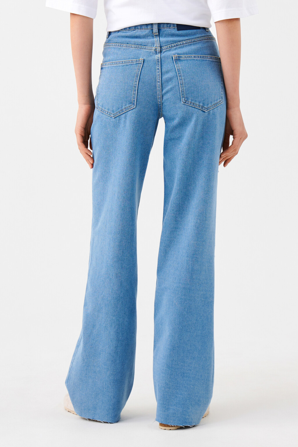 Джинсы wide leg с рваными коленями - цвет голубой - 3