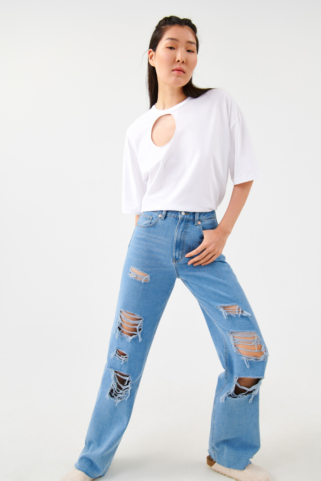 Джинсы wide leg с рваными коленями - цвет голубой - 7