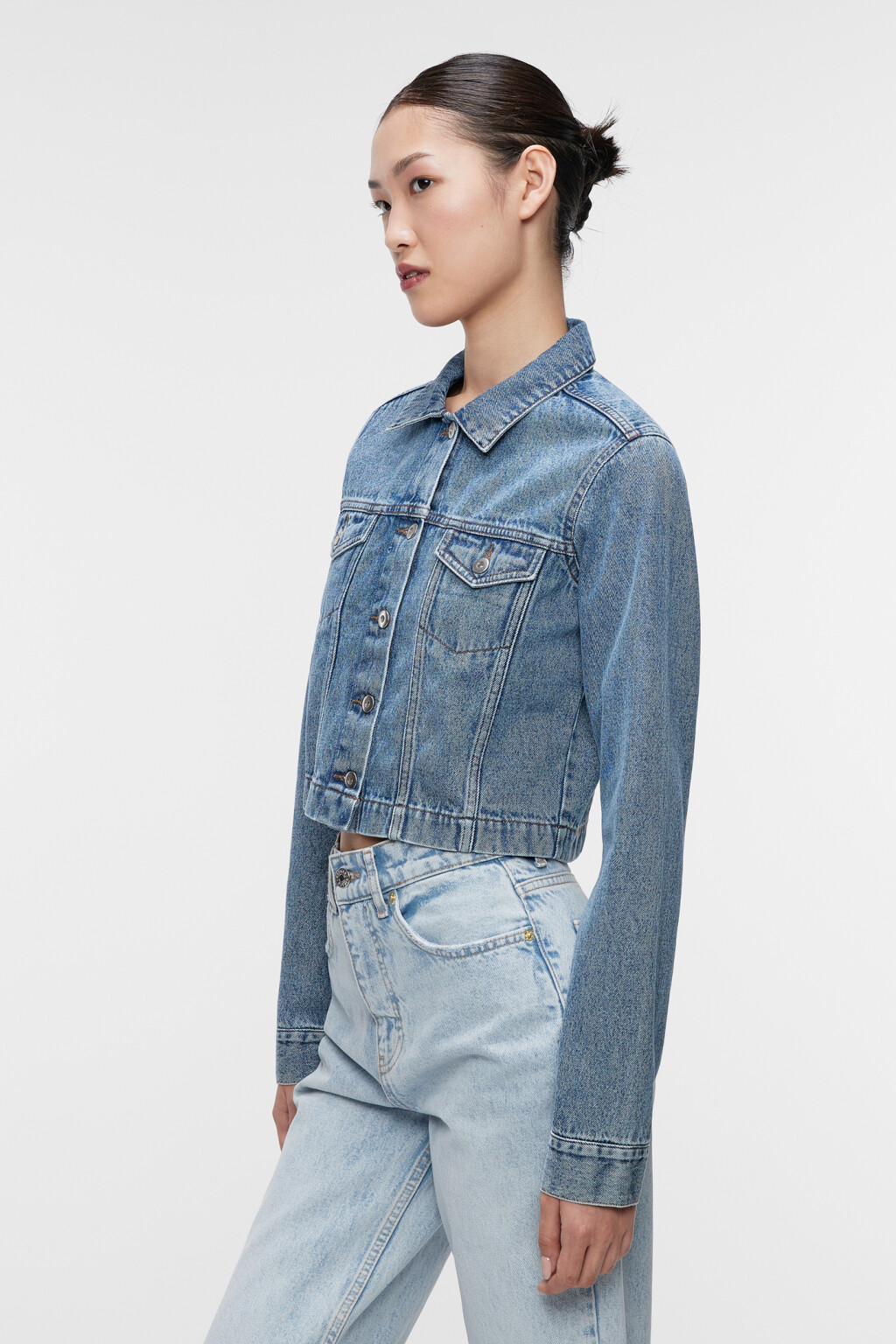 Куртка джинсовая укороченная - цвет голубой - 2