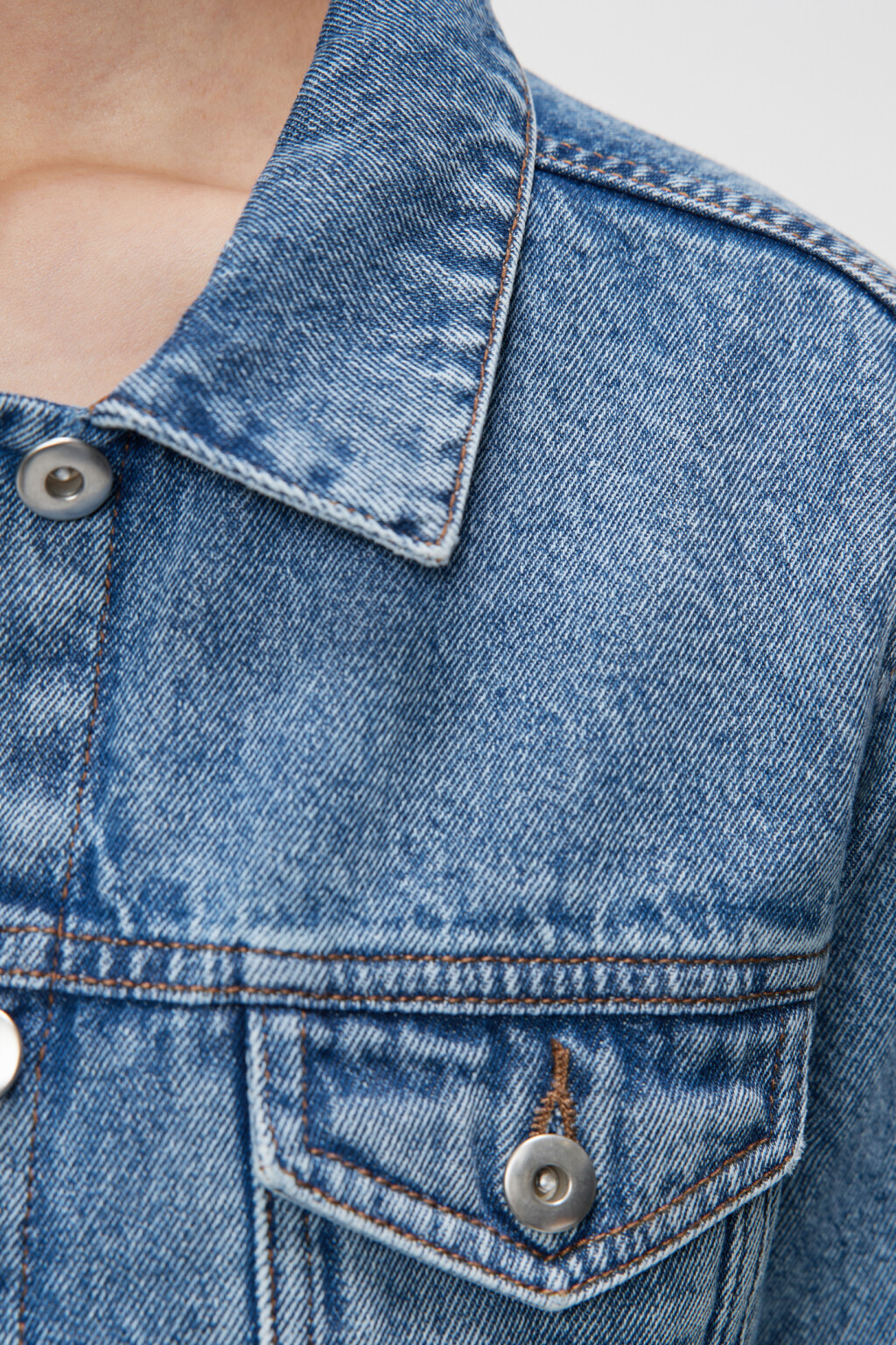 Куртка джинсовая укороченная - цвет голубой - 5