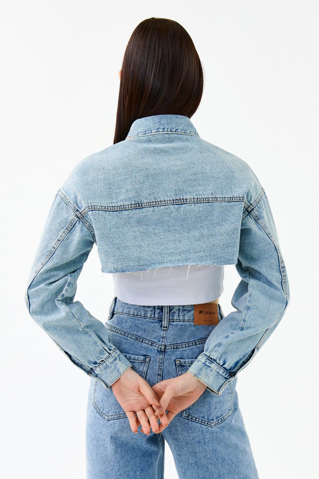 Куртка джинсовая обрезанная - цвет голубой - 2