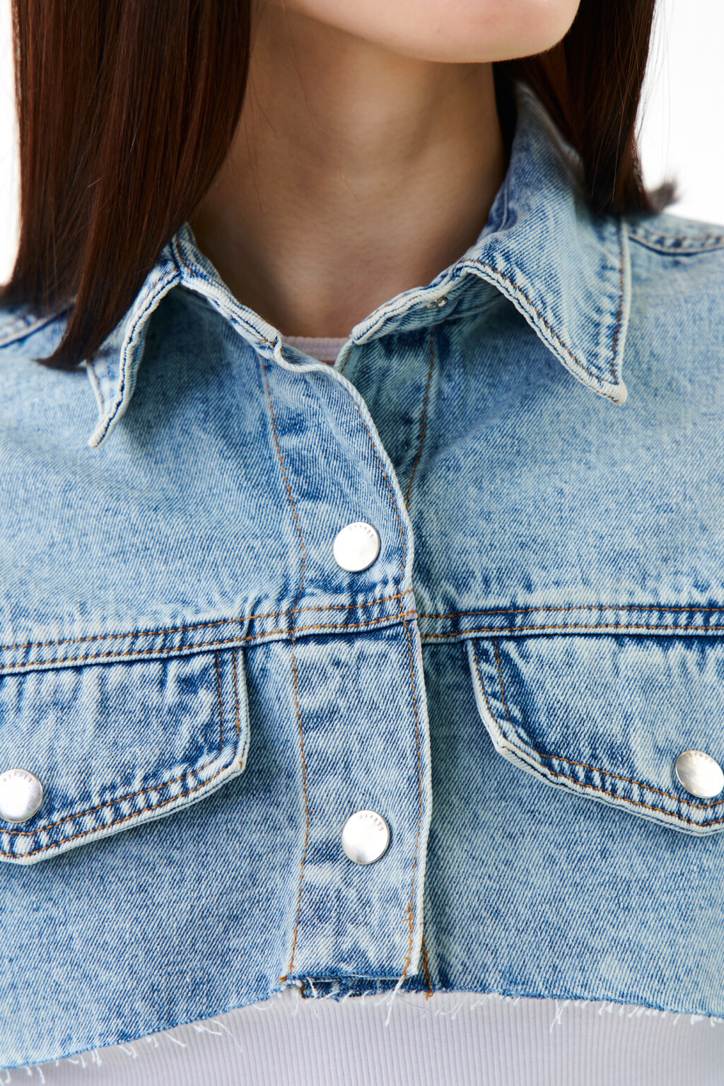 Куртка джинсовая обрезанная - цвет голубой - 5