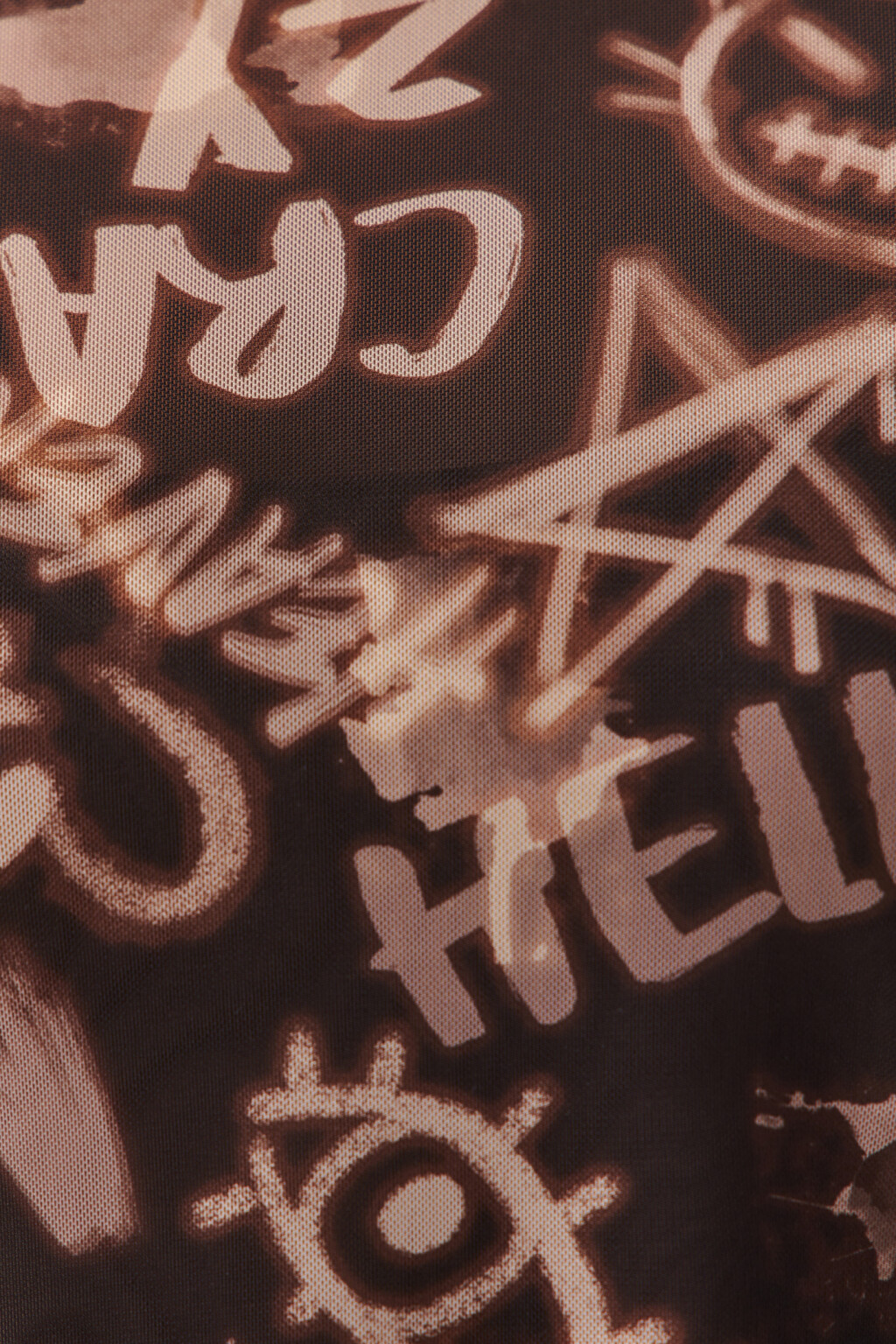 Топ-футболка укороченный с принтом - цвет черный - 5