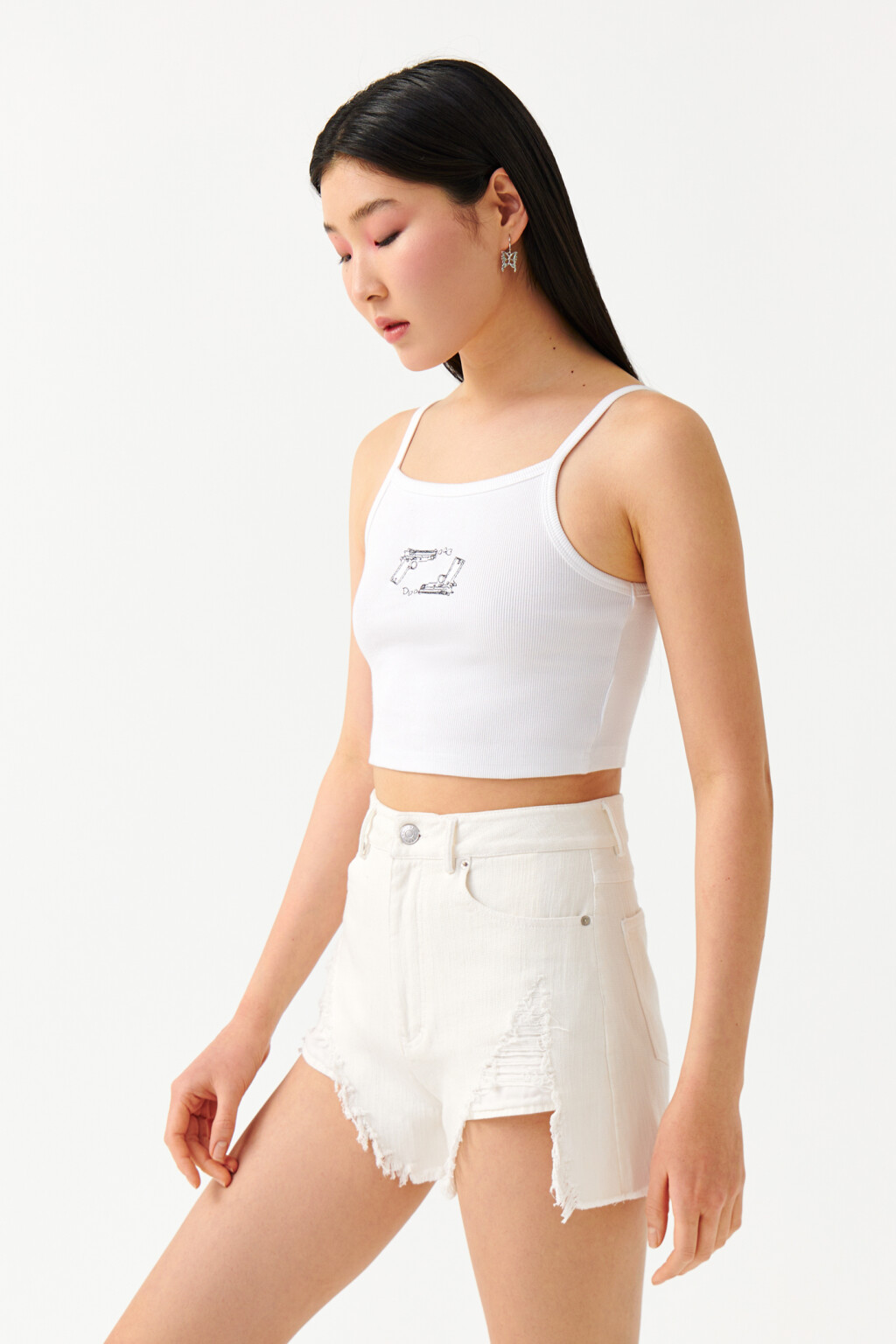 Кроп-топ облегающий на тонких бретелях - цвет белый - 3