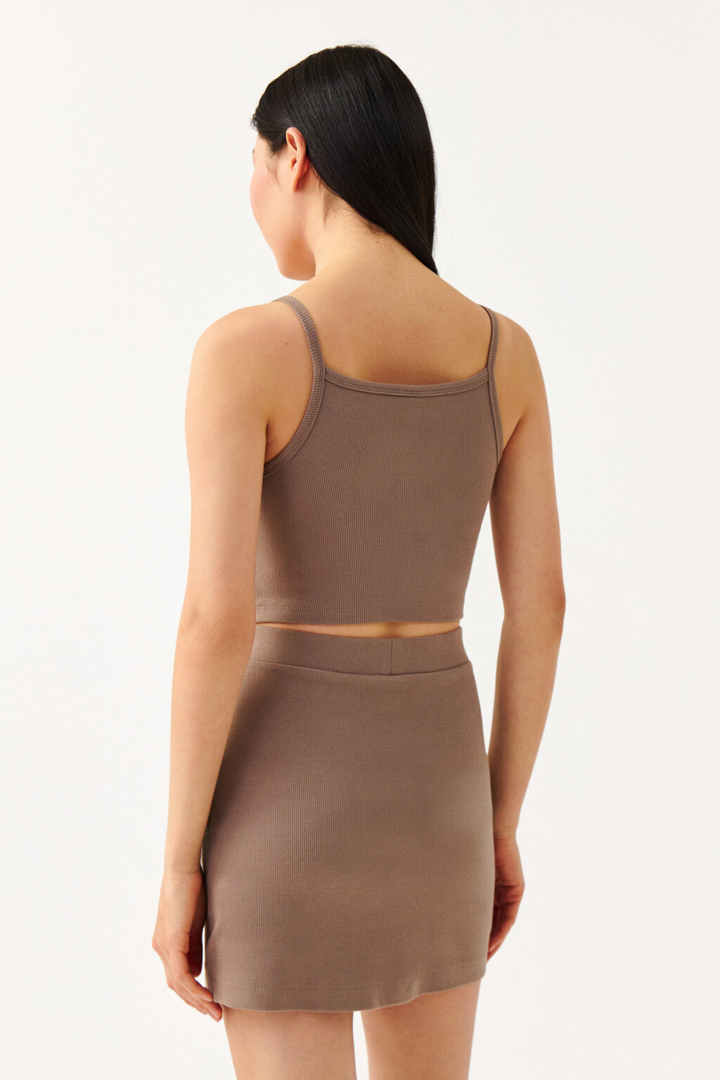 Кроп-топ облегающий на тонких бретелях - цвет коричневый - 2