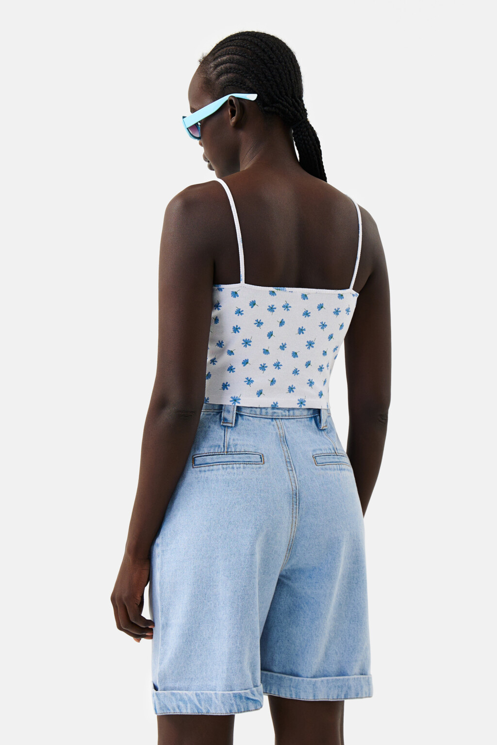 Майка-топ хлопковая укороченная на тонких бретелях - цвет голубой - 2