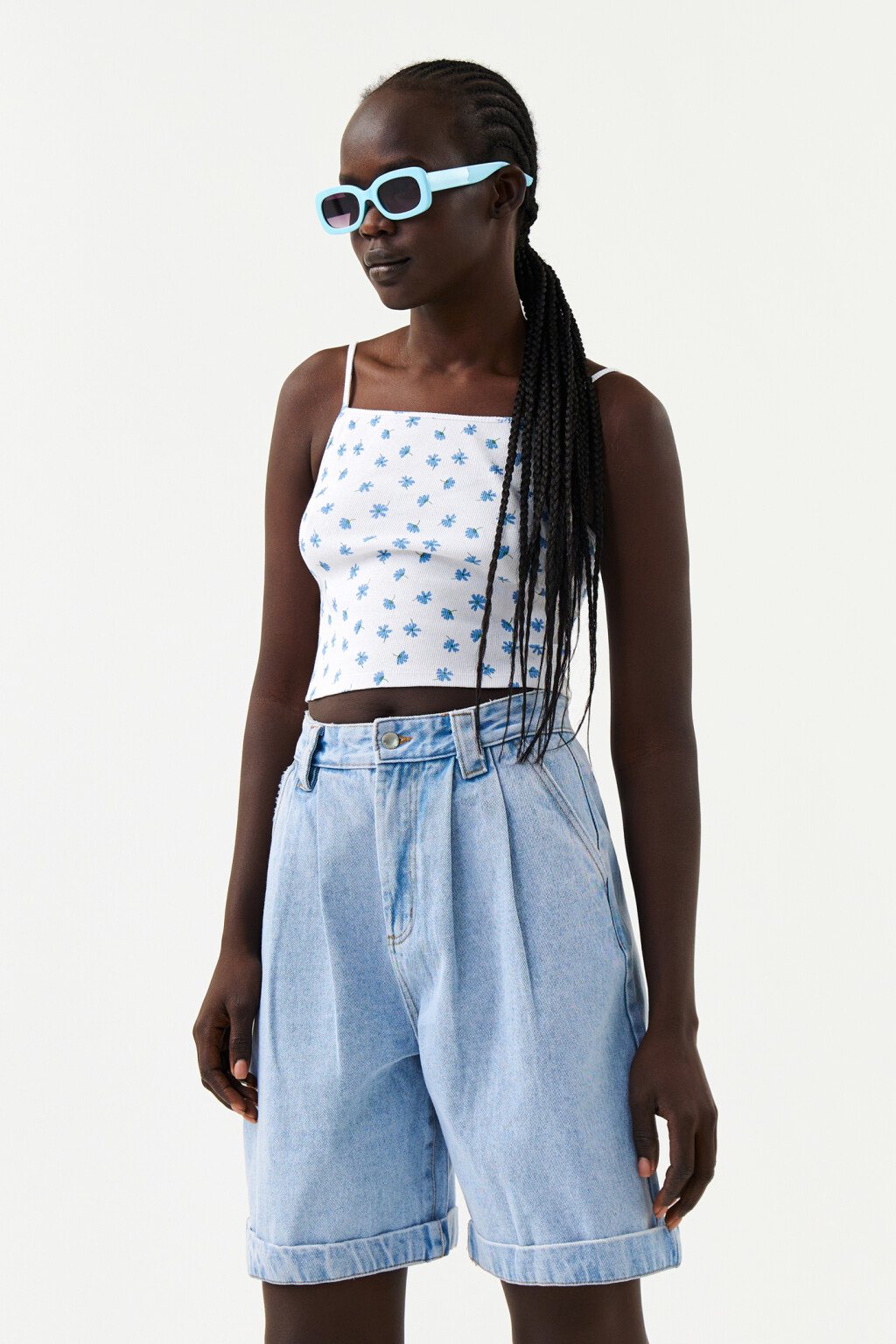 Майка-топ хлопковая укороченная на тонких бретелях - цвет голубой - 3