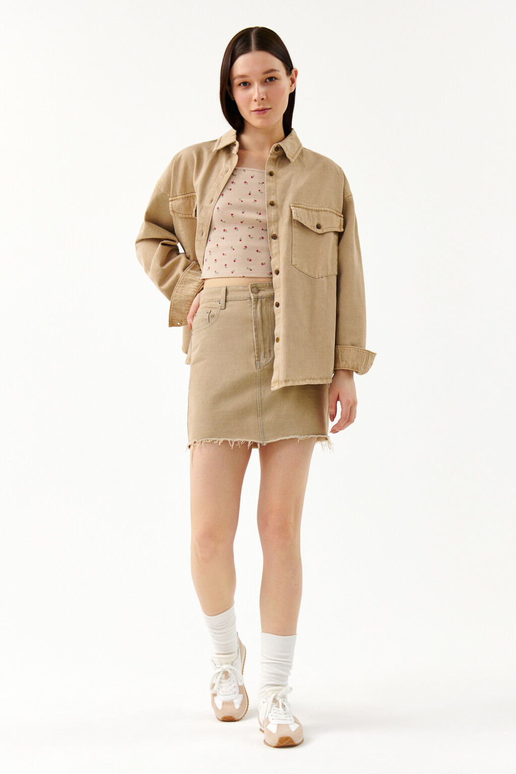 Майка-топ хлопковая укороченная на тонких бретелях - цвет бежевый - 1