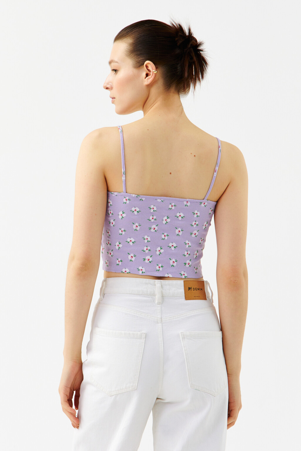 Майка-топ хлопковая укороченная на тонких бретелях - цвет сиреневый - 2