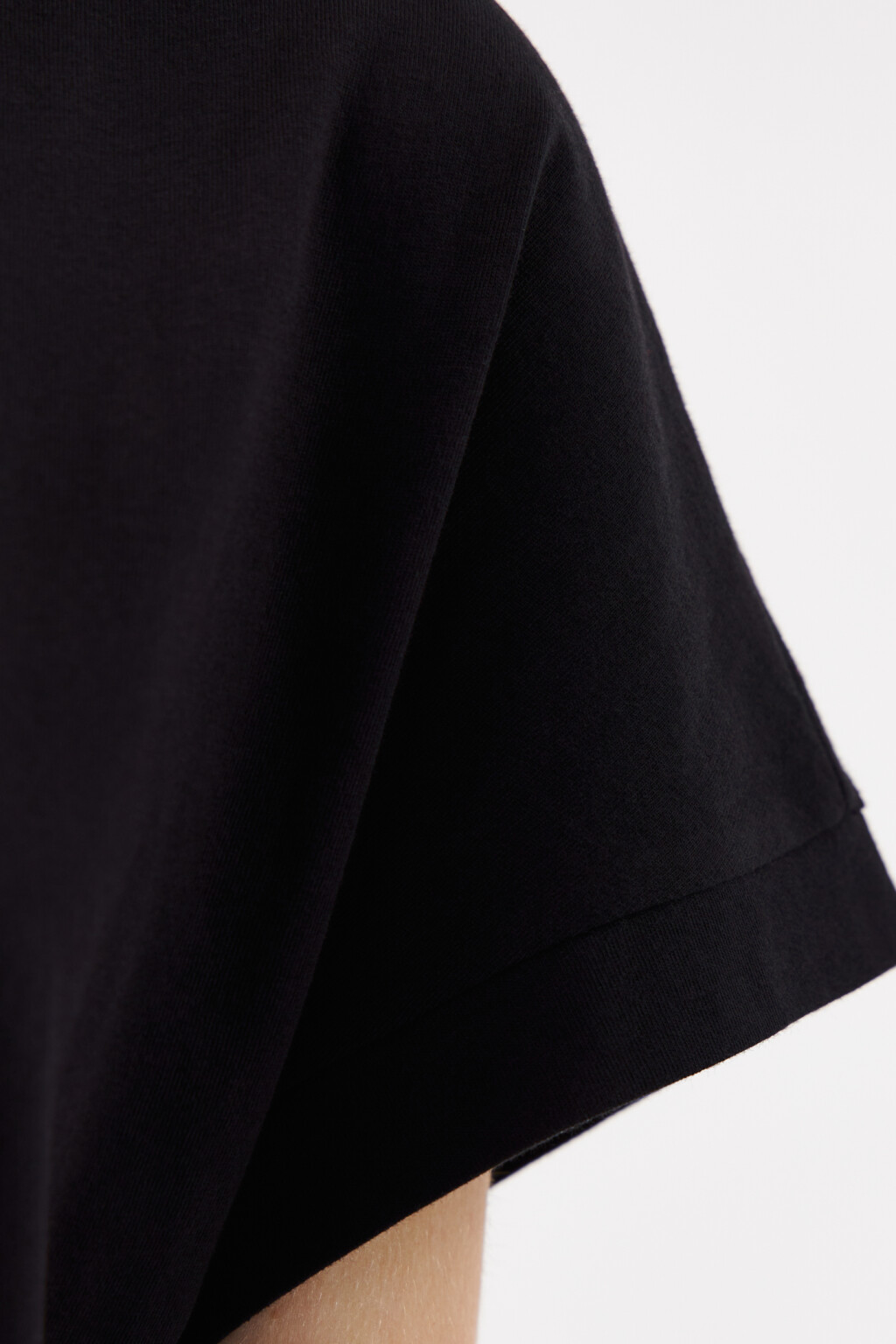 Платье мини с резинкой на талии - цвет черный - 6