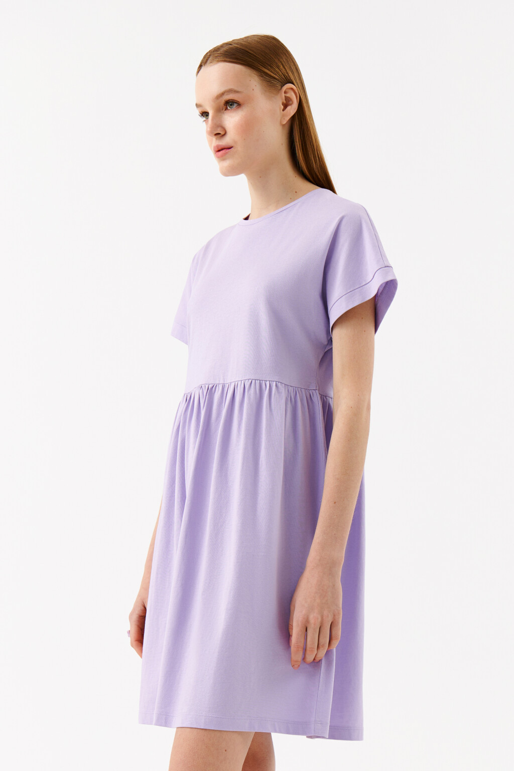 Платье мини с резинкой на талии - цвет сиреневый - 3
