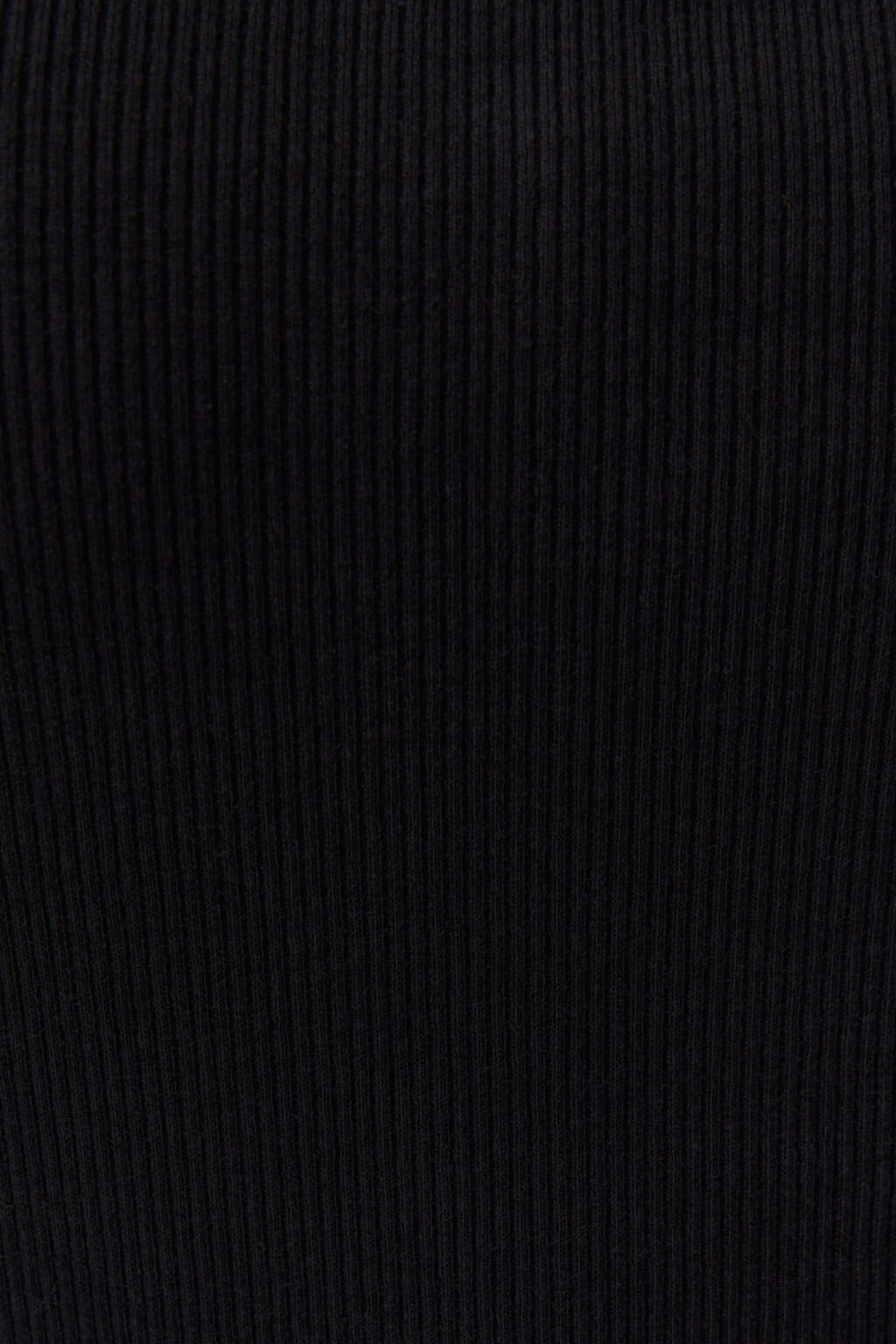 Майка хлопковая в рубчик на тонких бретелях - цвет черный - 5