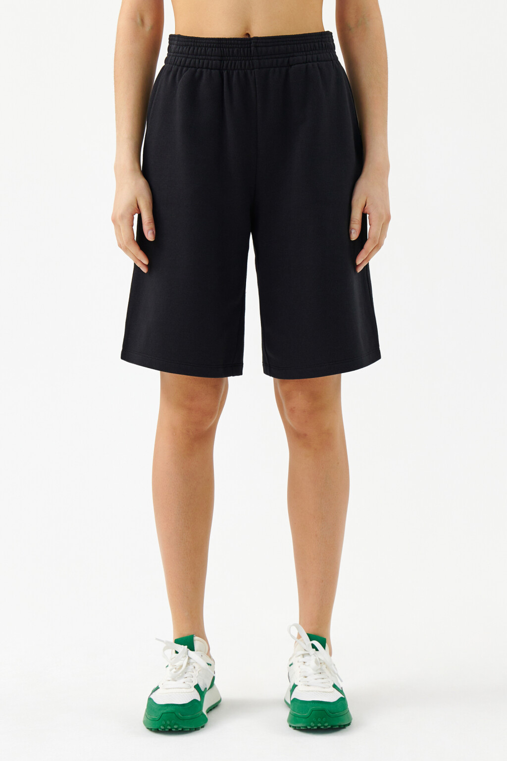 Шорты-бермуды трикотажные прямые с поясом-резинкой - цвет черный - 1