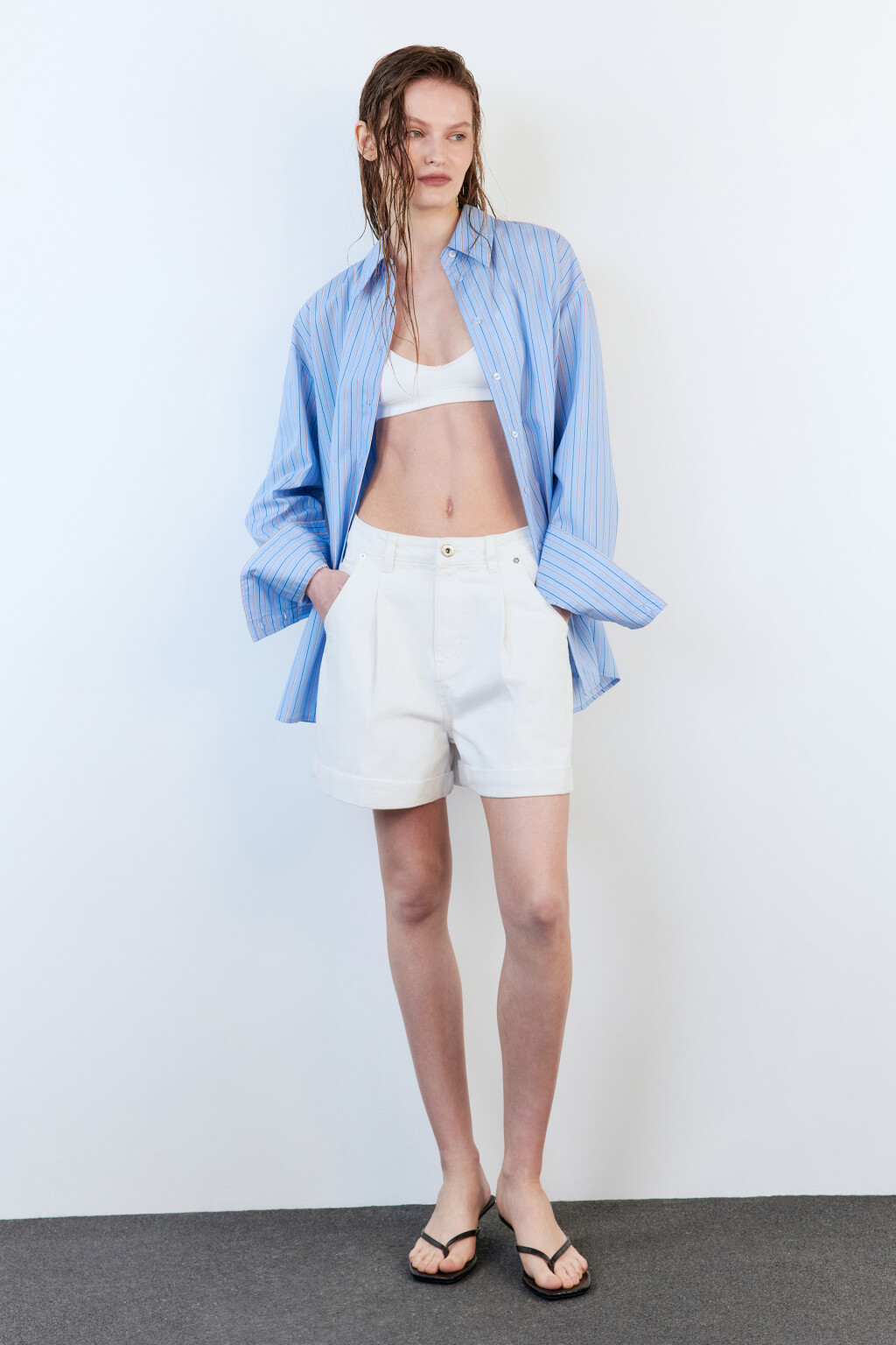 Шорты джинсовые baggy fit с высокой посадкой - цвет белый - 5