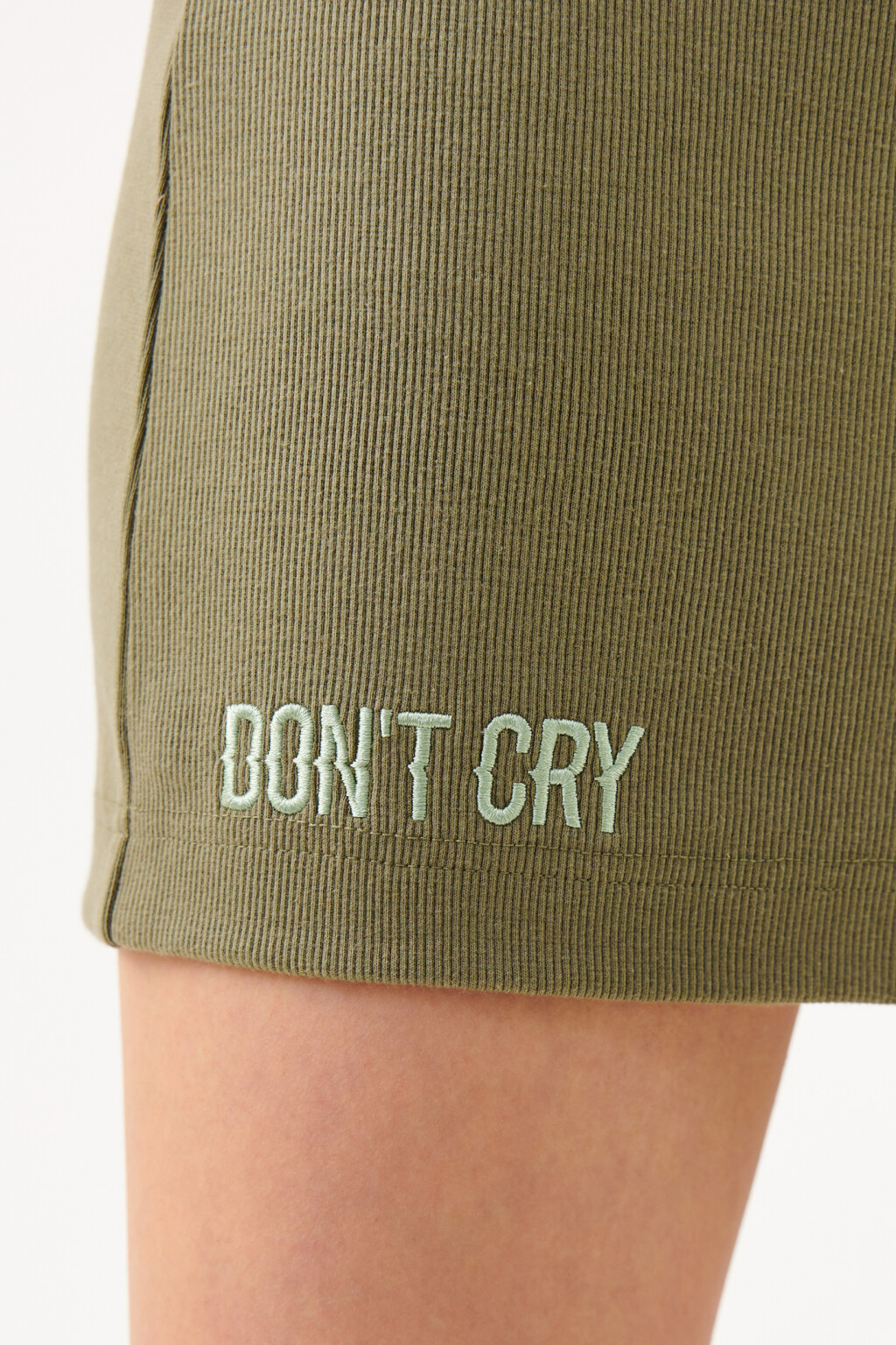 Юбка мини облегающая в рубчик - цвет зеленый - 5