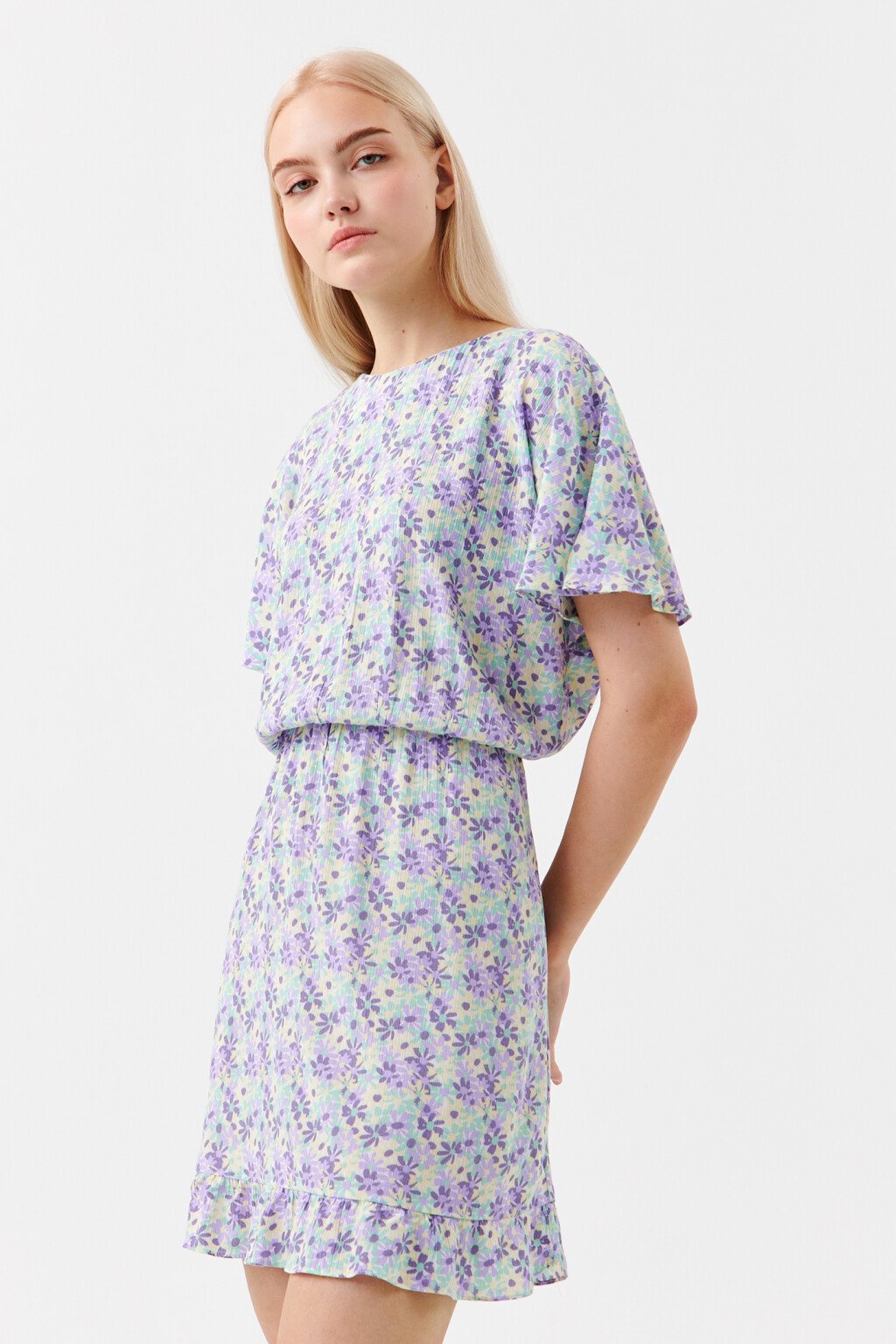 Платье мини с резинкой на талии и воланами - цвет фиолетовый - 2