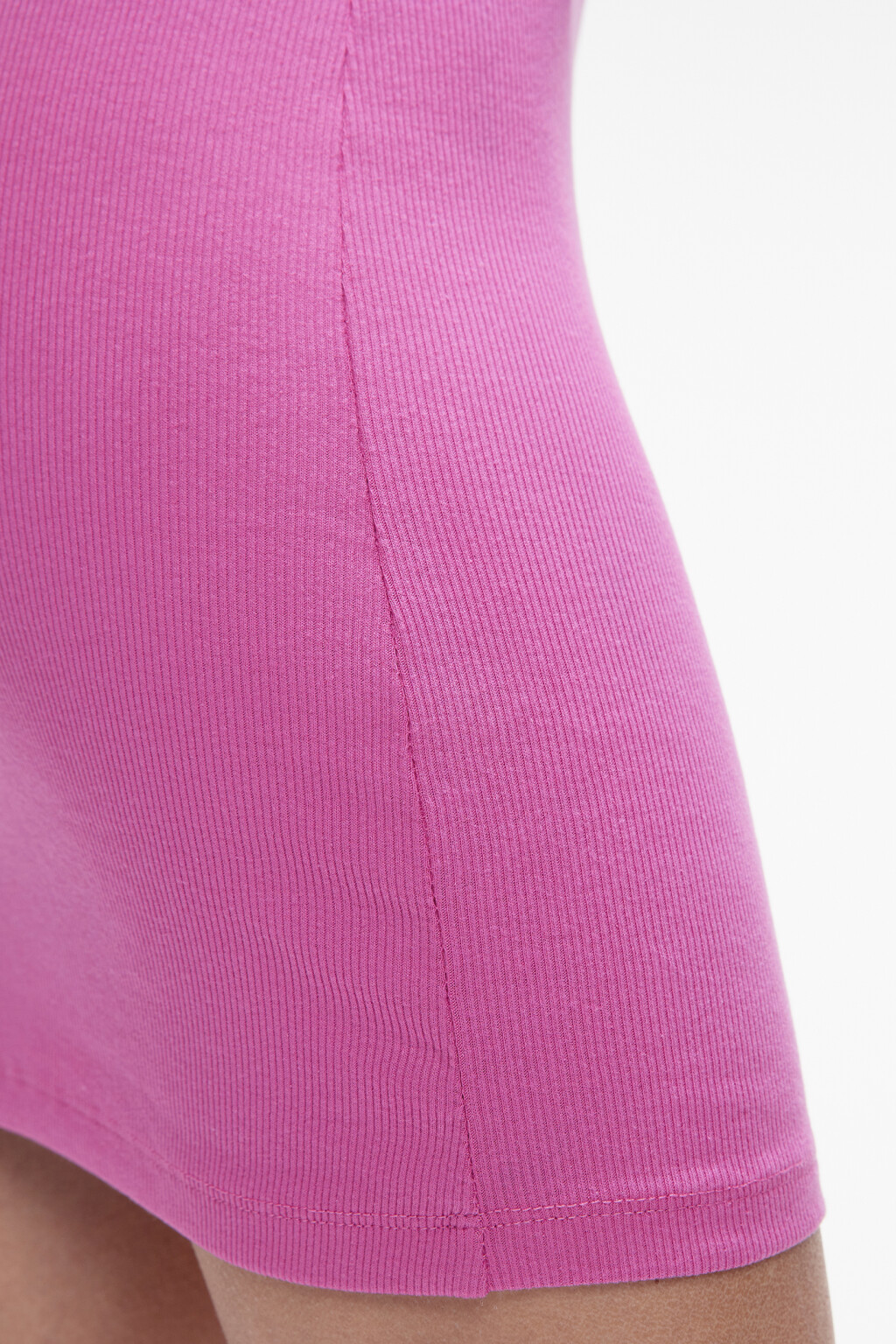 Платье облегающее на тонких бретелях - цвет розовый - 6