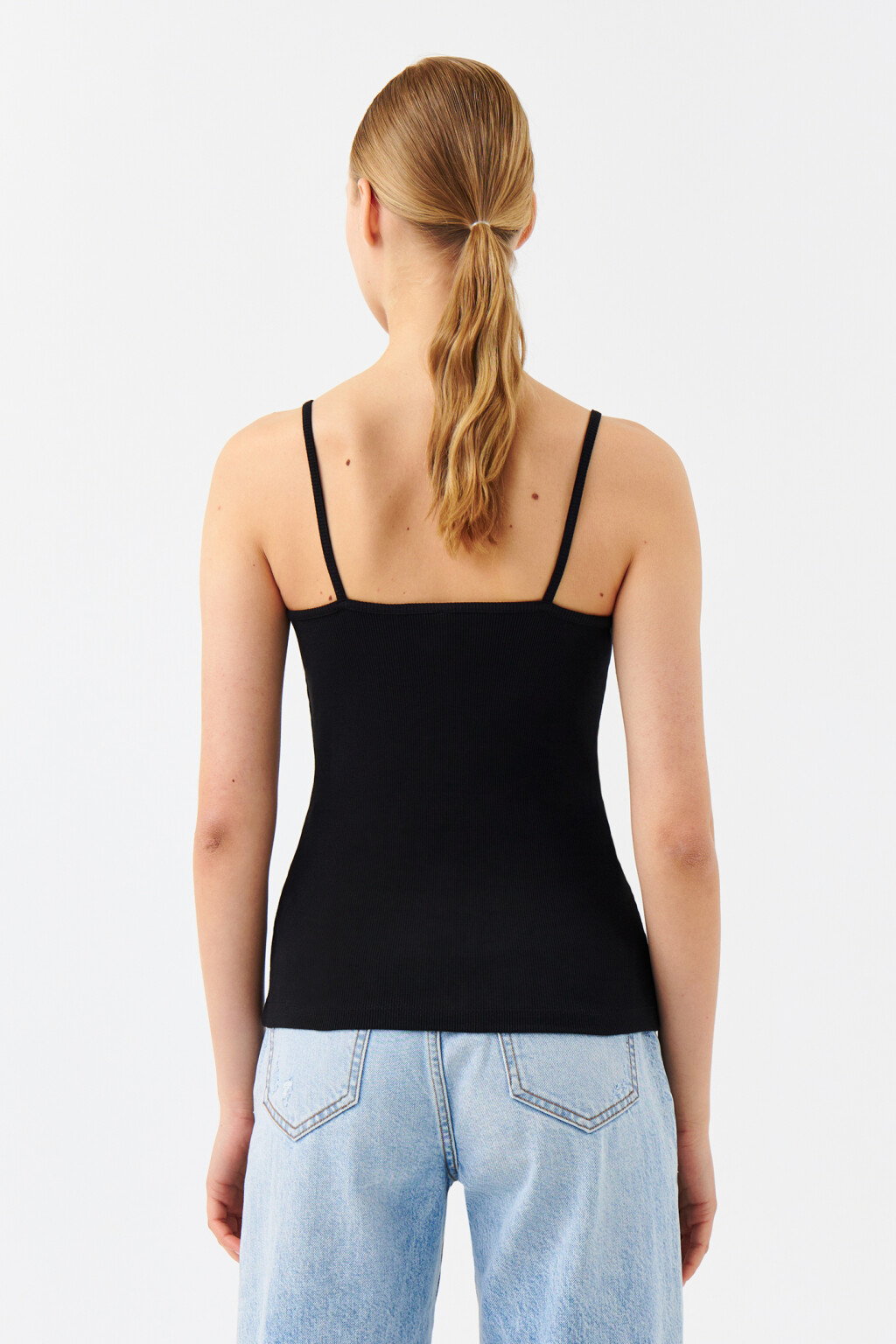 Майка облегающая на тонких бретелях - цвет черный - 2