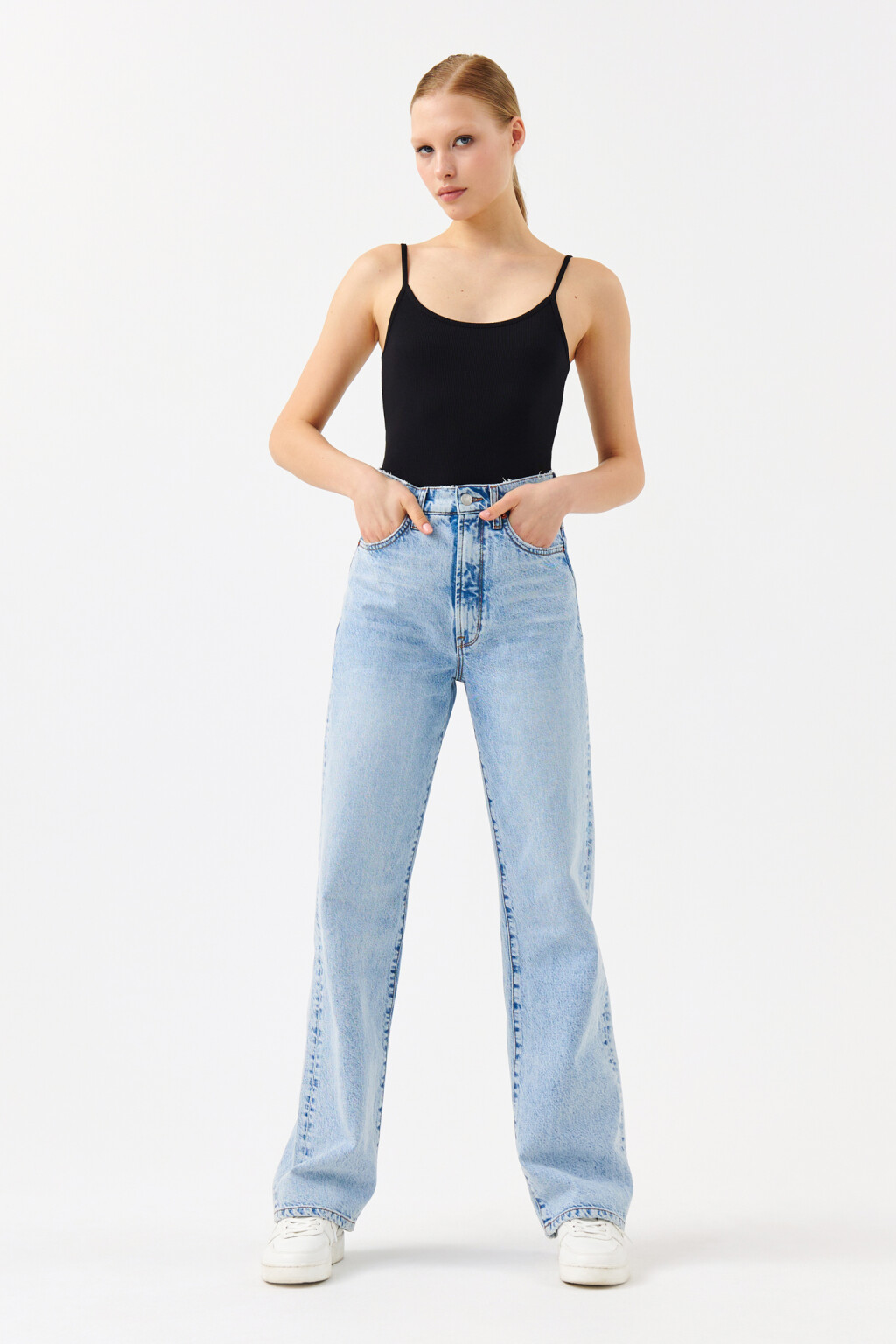 Майка облегающая на тонких бретелях - цвет черный - 4