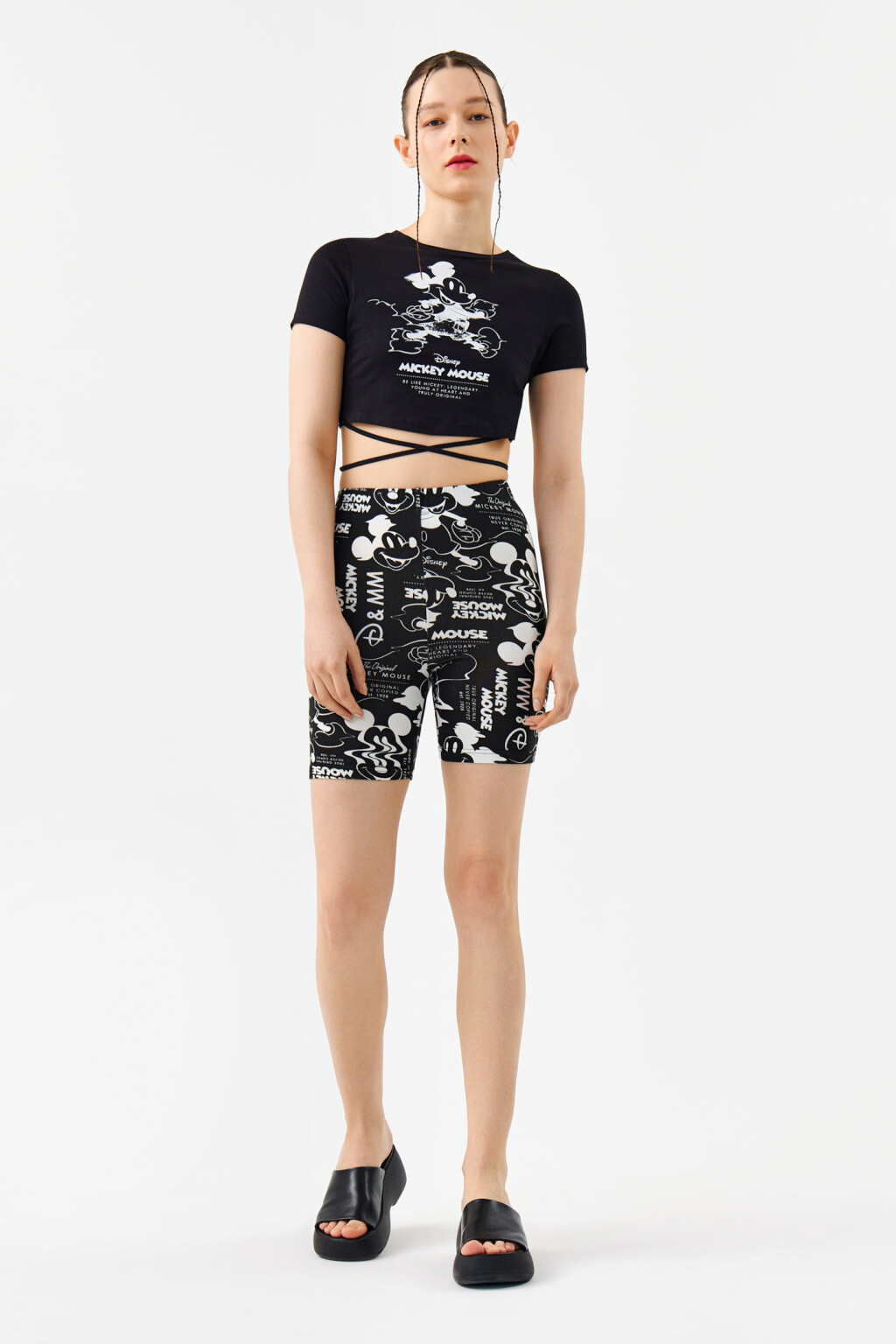 Шорты-велосипедки с принтом микки маус - цвет черный - 4