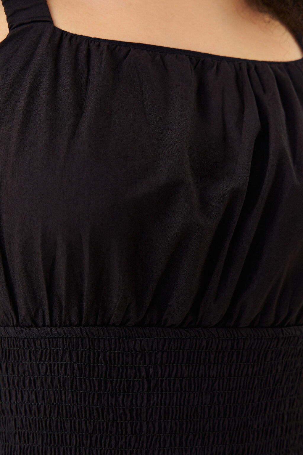 Платье мини облегающее с открытой спинкой - цвет черный - 5