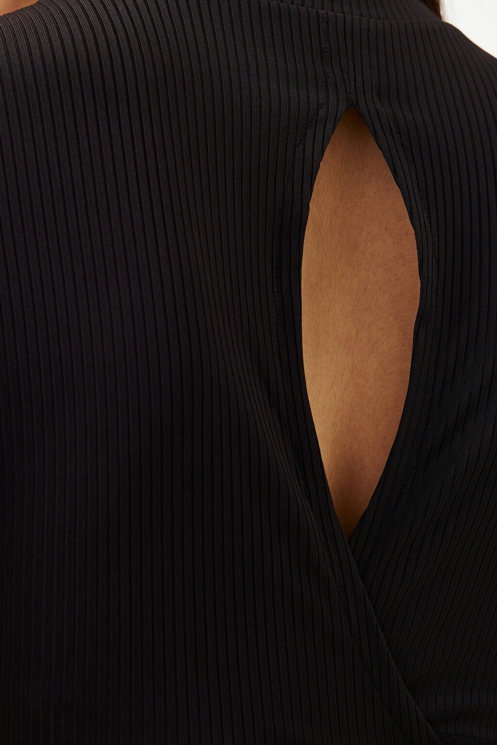 Кроп-топ с завязками на талии - цвет черный - 6