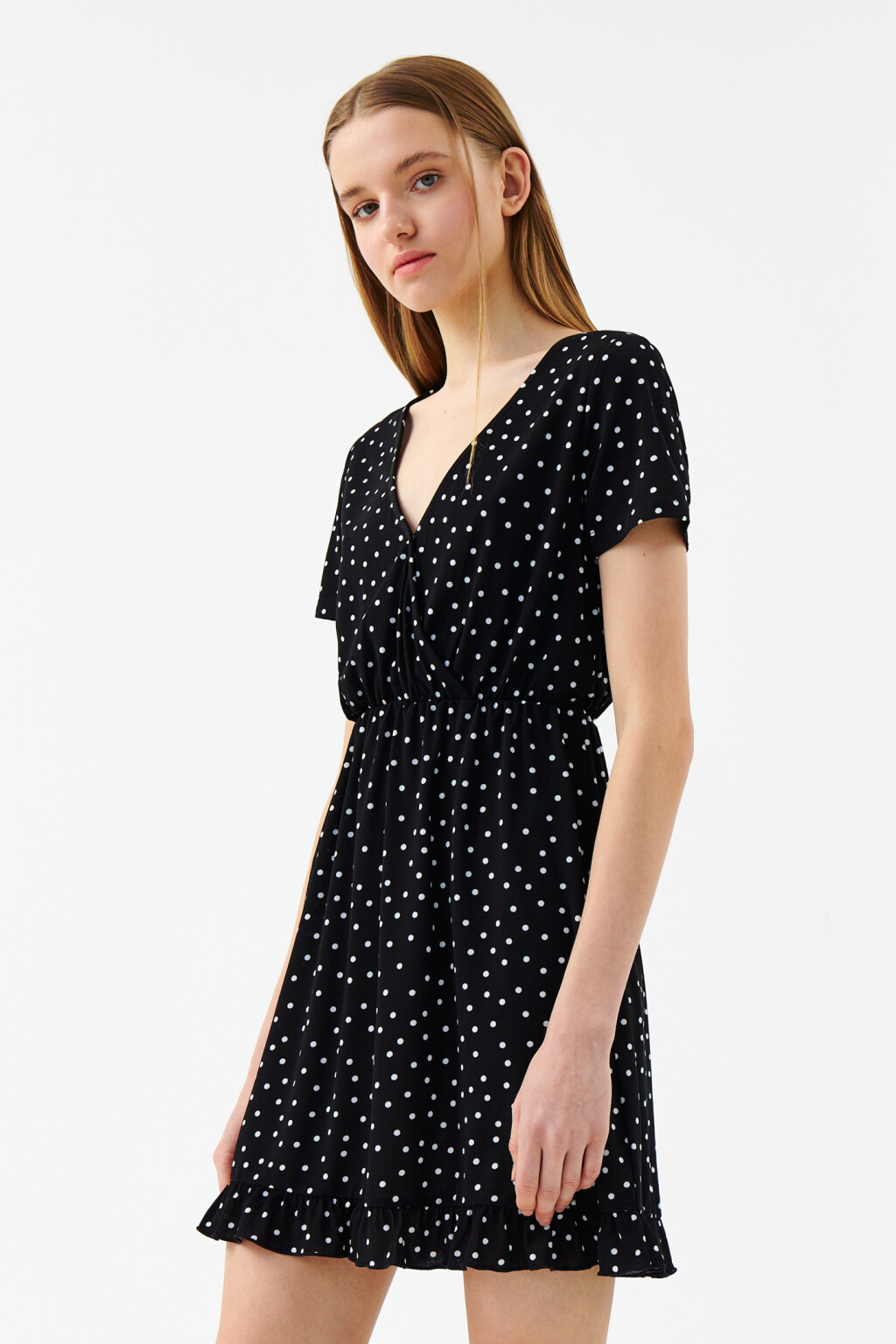 Платье мини с резинкой на талии и воланами - цвет черный - 3