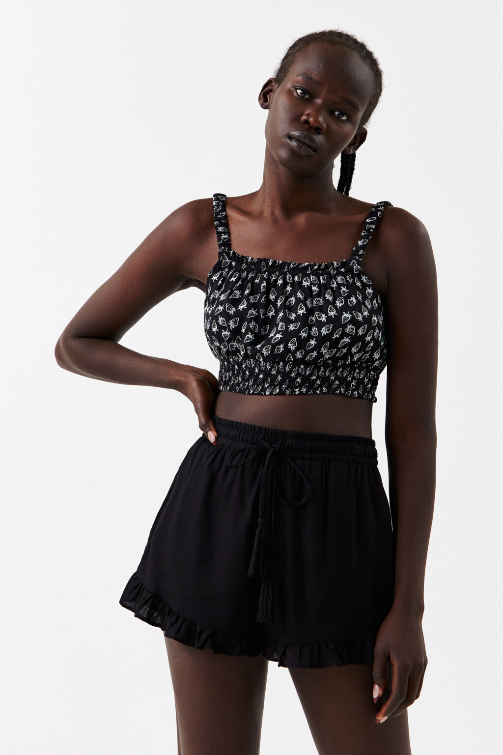 Топ-майка укороченный на узких бретелях - цвет черный - 1