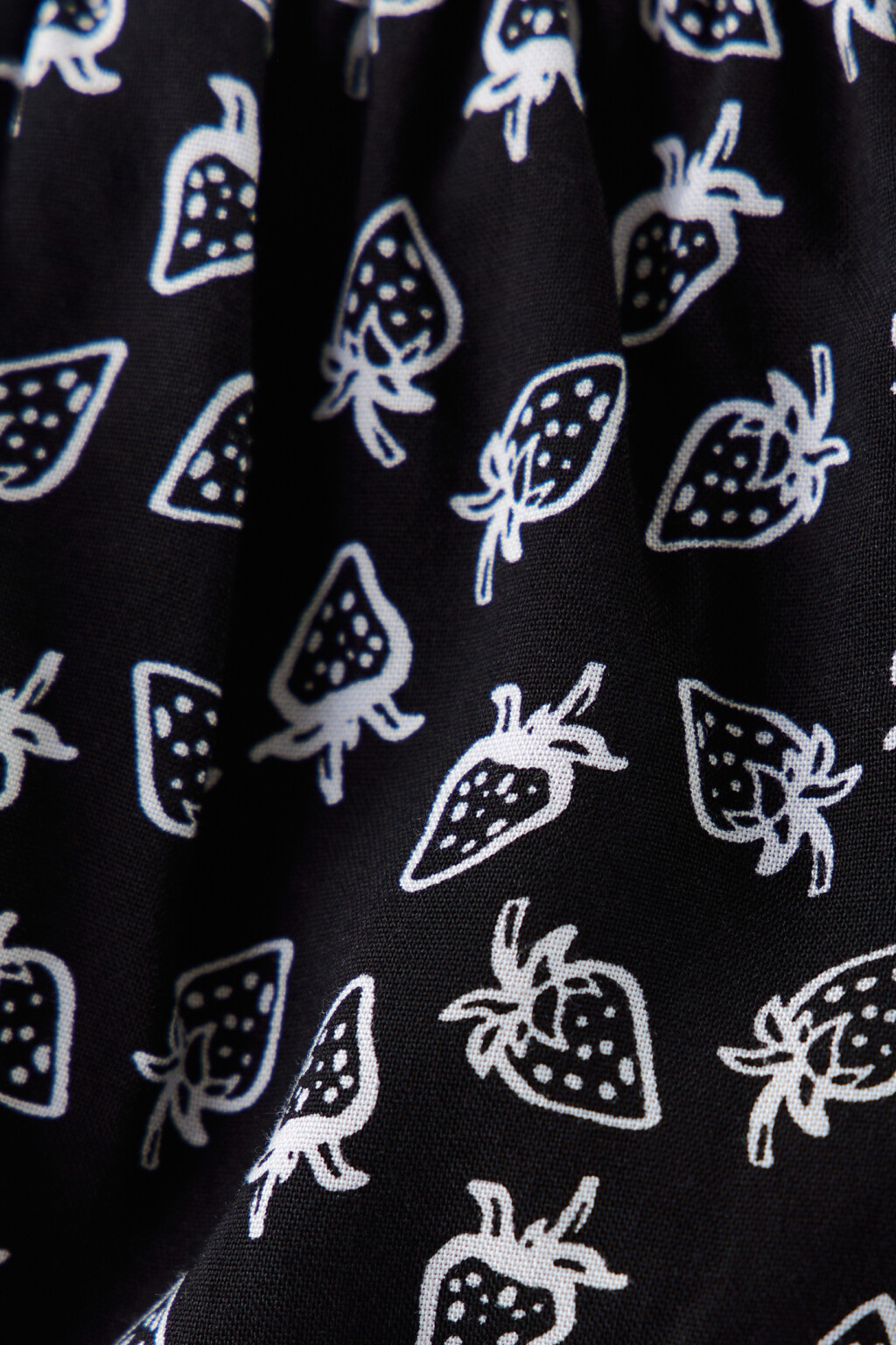 Топ-майка укороченный на узких бретелях - цвет черный - 5