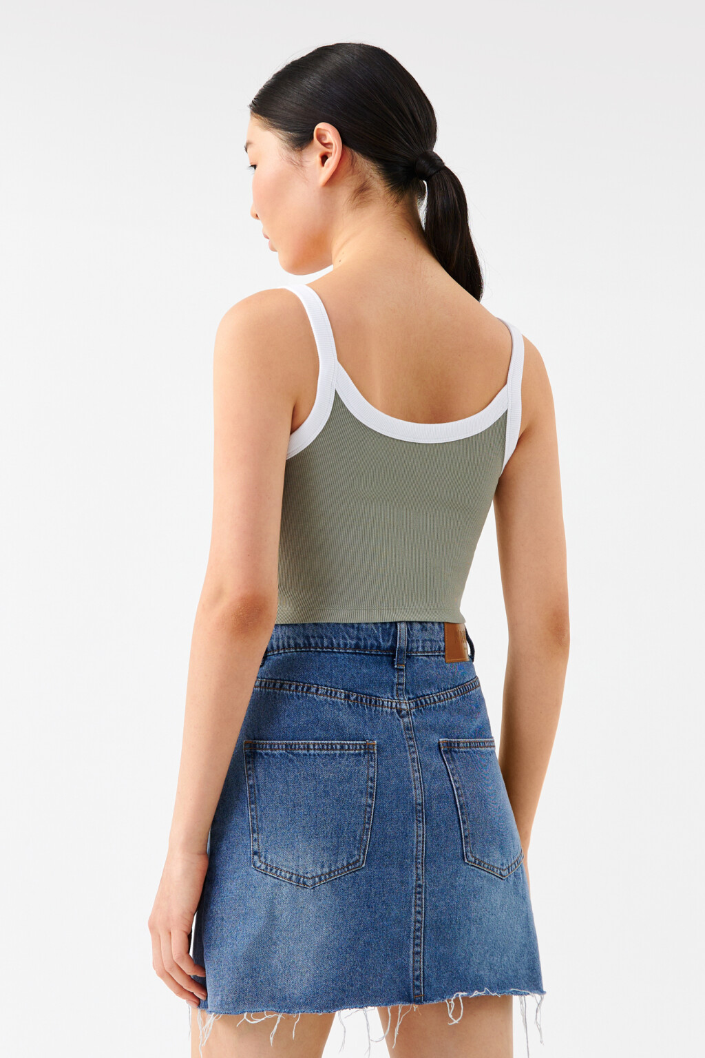 Топ-майка хлопковый в рубчик с контрастными бретелями - цвет зеленый - 3