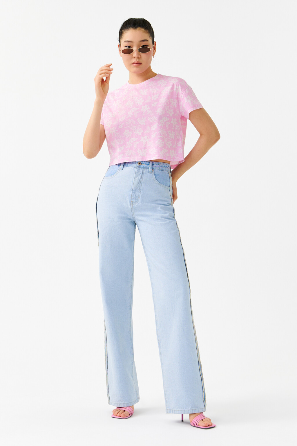 Футболка укороченная с цветочным принтом - цвет розовый - 4