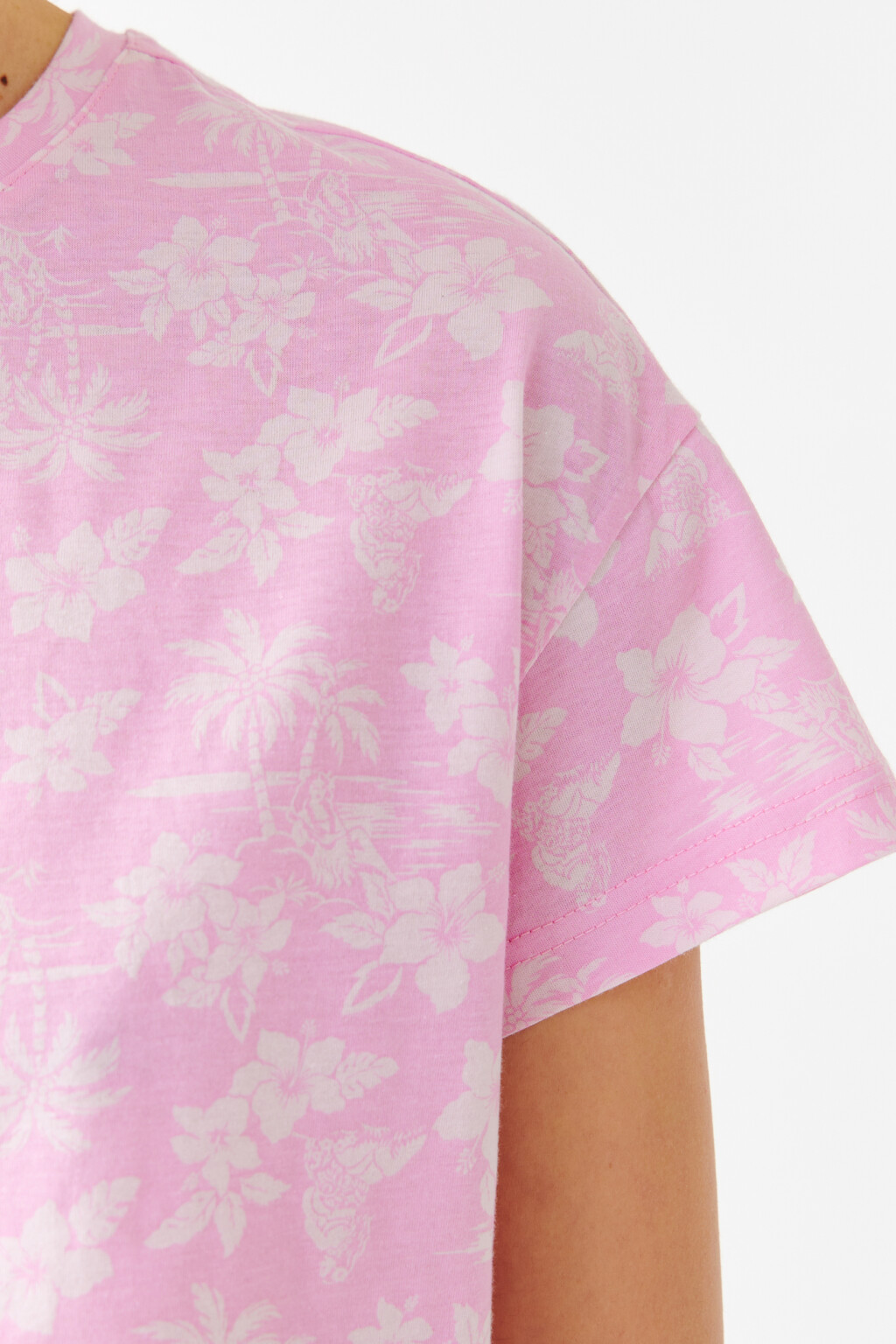 Футболка укороченная с цветочным принтом - цвет розовый - 6