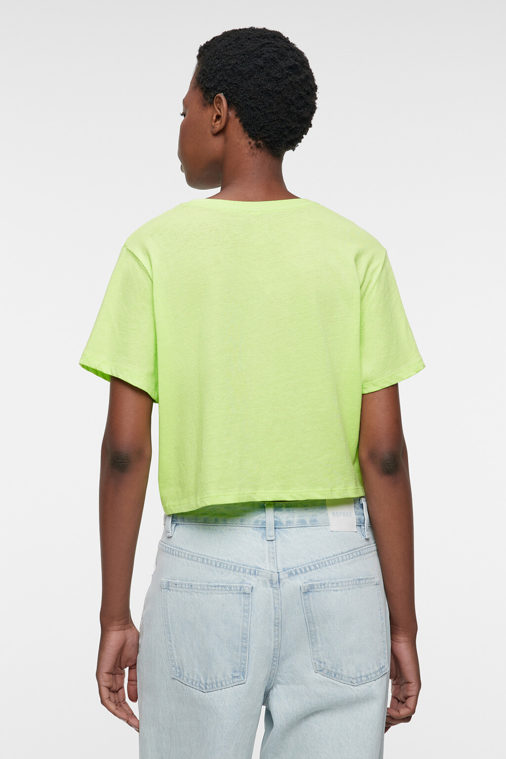 Футболка-топ хлопковая укороченная с драпировкой - цвет зеленый - 3