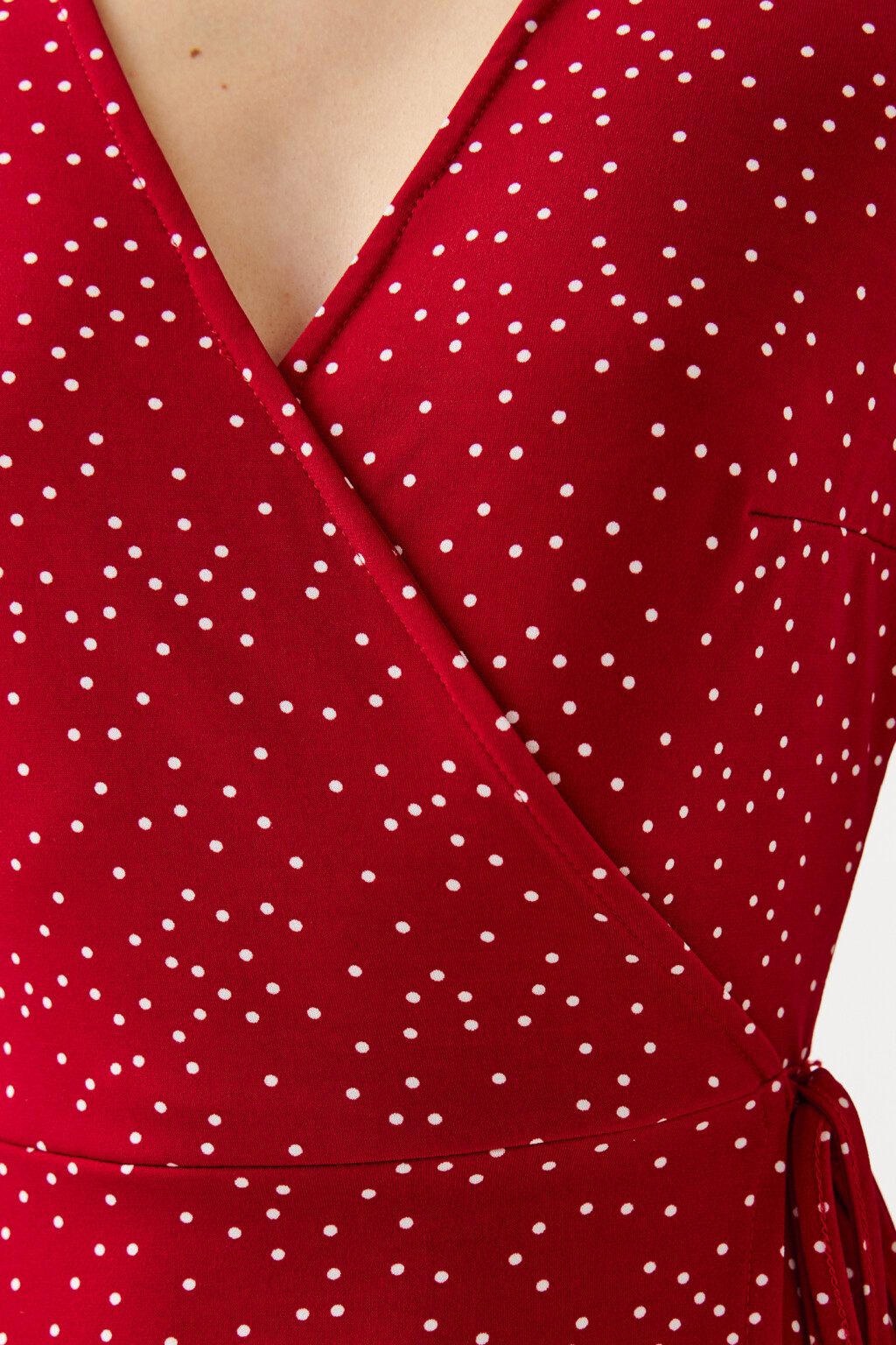 Платье мини на запах с поясом-завязками - цвет красный - 6